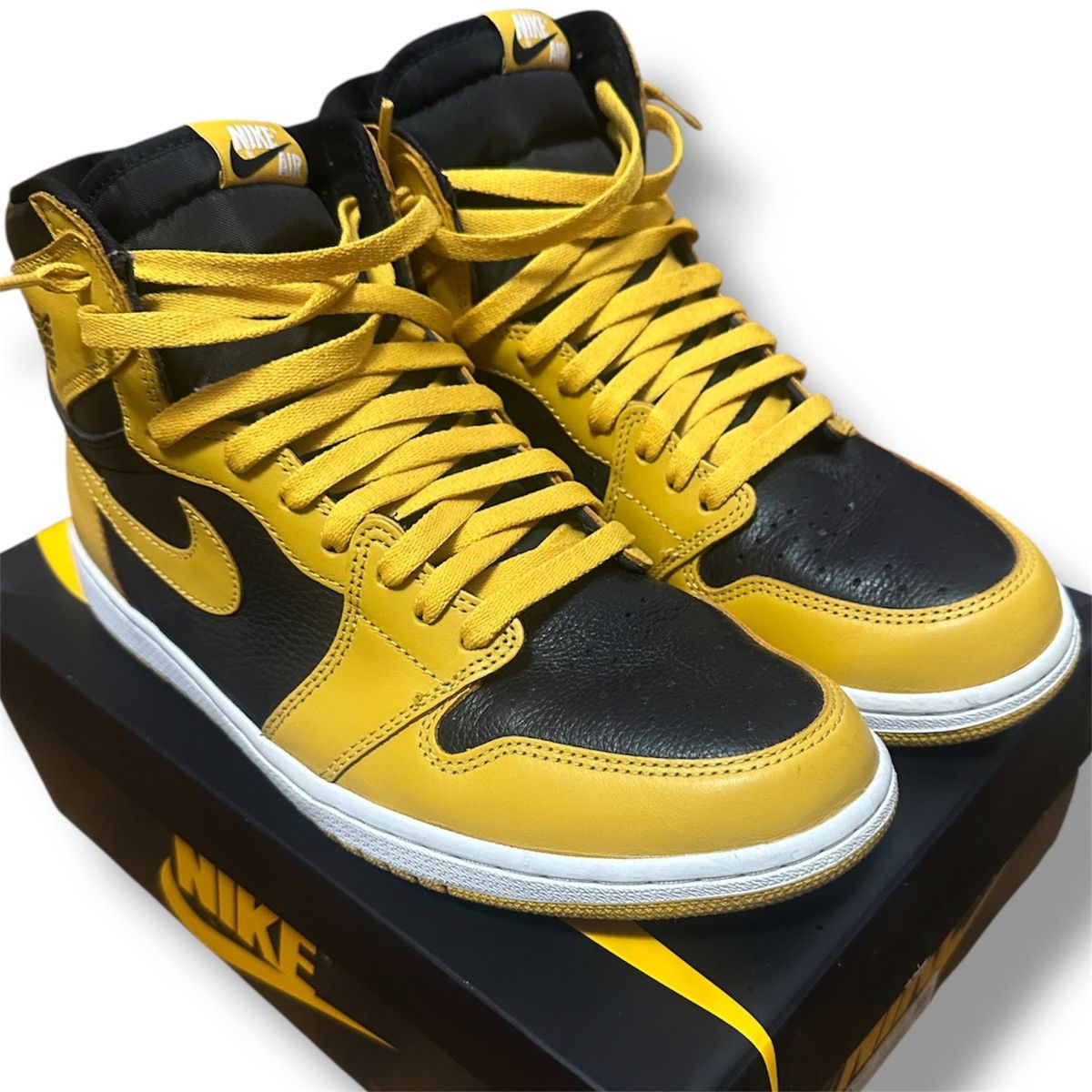 Jordan Brand Nike Air Jordan 1 Retro HIGH OG pollen Size US 11.5 / EU 44-45 - 1 Thumbnail