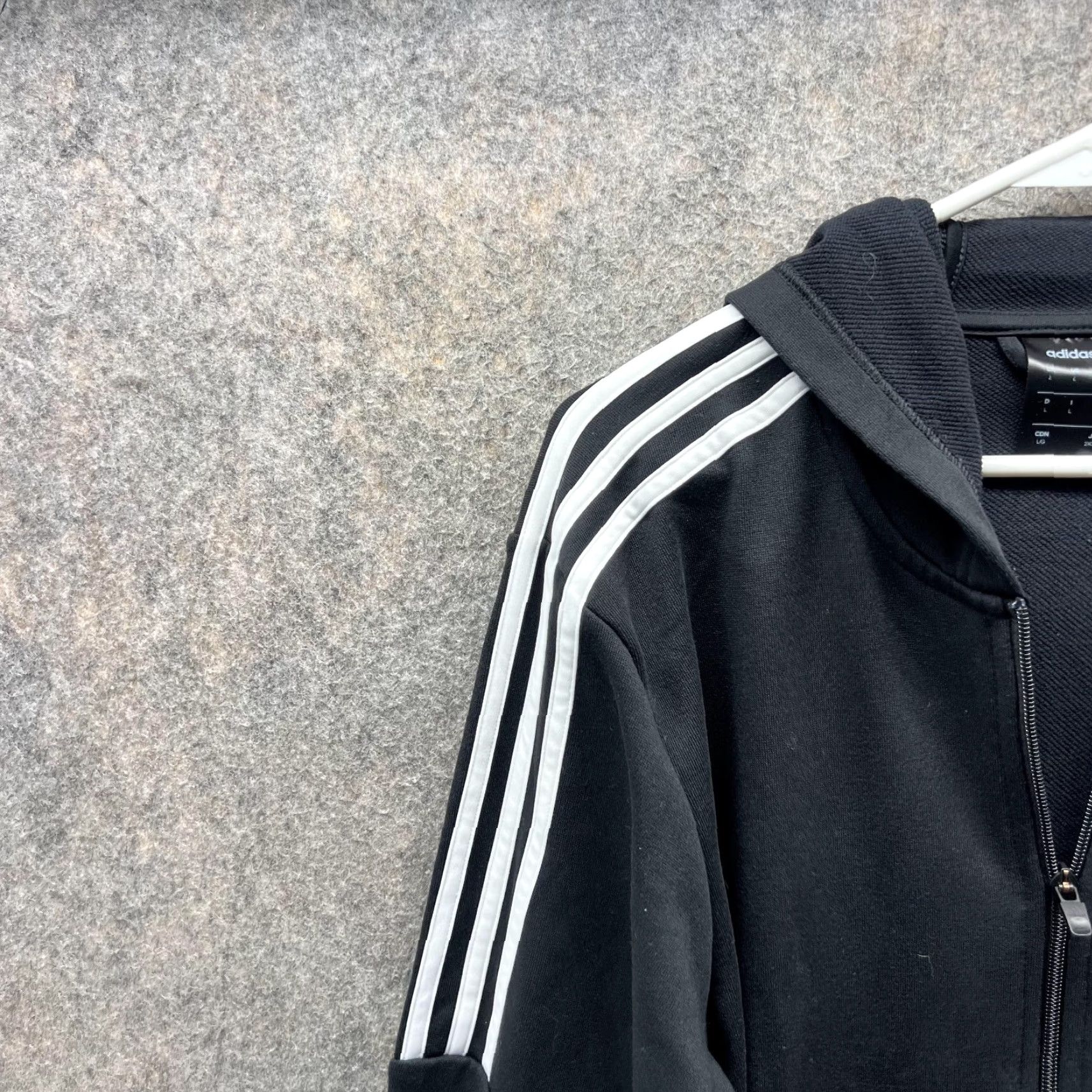 Adidas VINTAGE Adidas Sweater Men Large Jacket Black Full Zip Hoodie Polyester Athletic Track Size US L / EU 52-54 / 3 - 3 Thumbnail