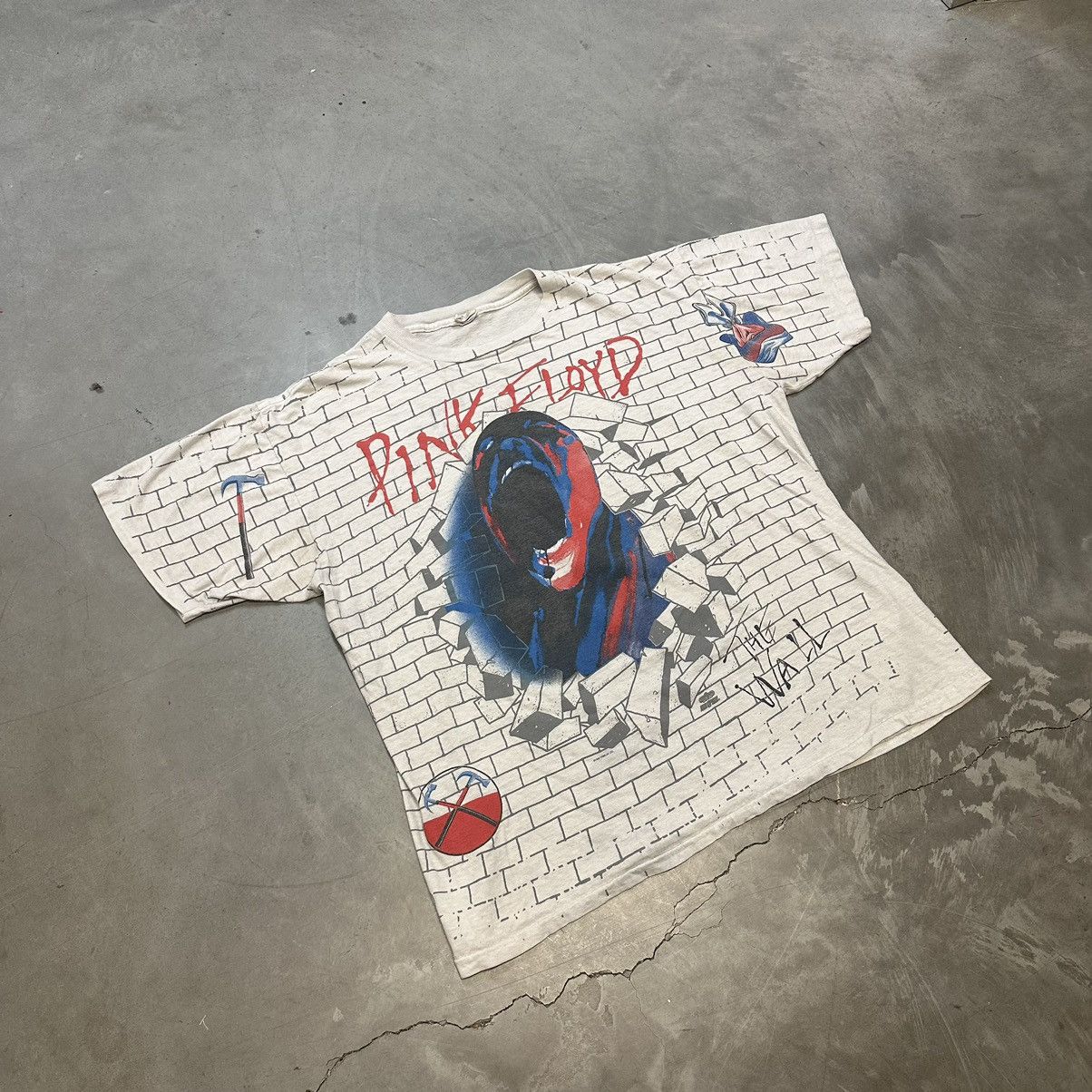 image of Vintage 1982 Pink Floyd The Wall Tee in White, Men's (Size XL)