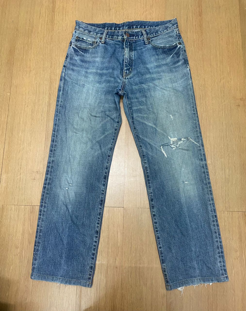 Japanese Brand Vintage Uniqlo Jeans Distressed Denim Size US 32 / EU 48 - 1 Thumbnail