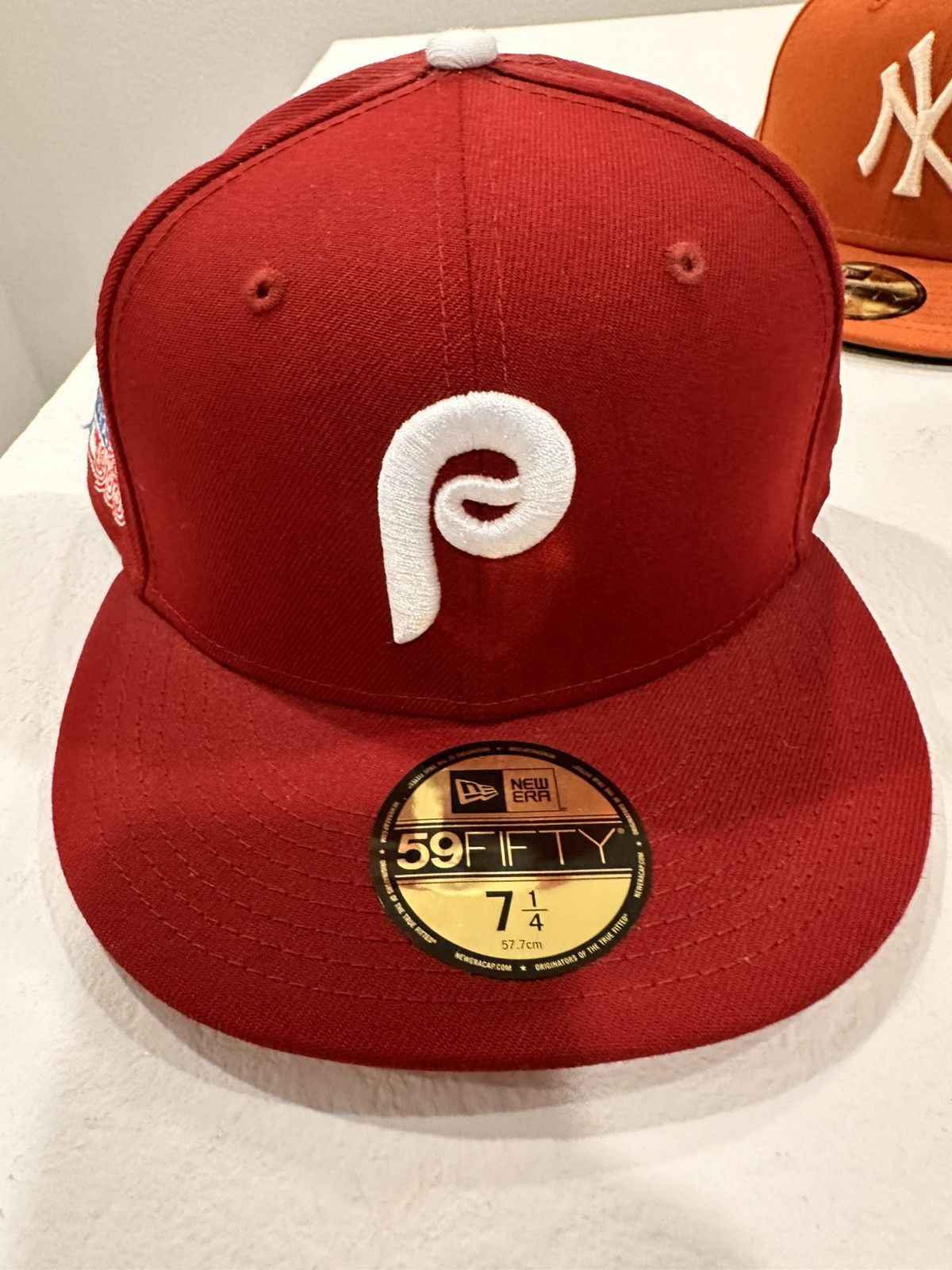 New Era Philadelphia Phillies Pink Brim Size 30 - 1 Thumbnail