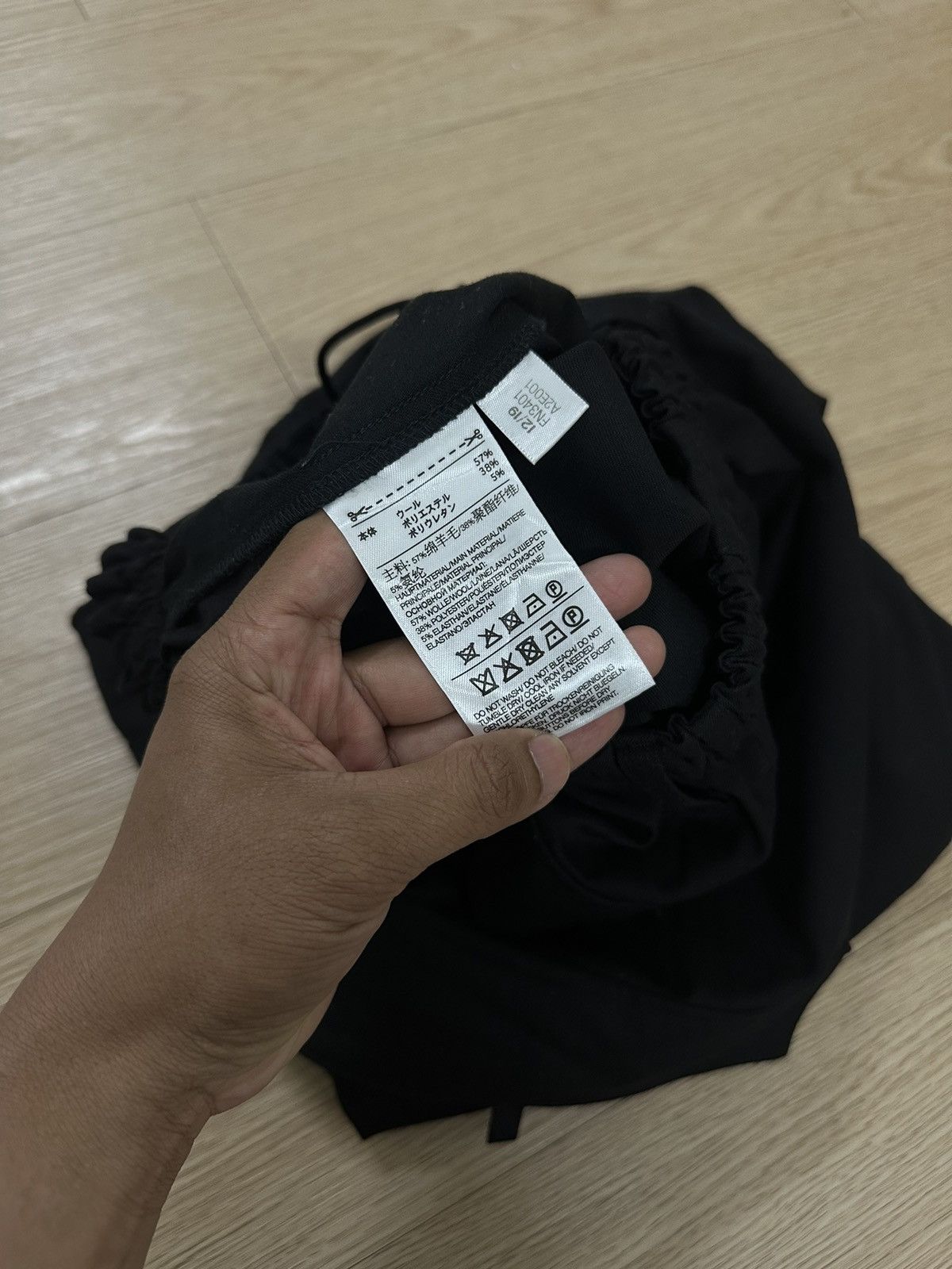 Y-3 × Yohji Yamamoto Yohji Yamamoto Y-3 Wide-Leg Wool-Blend Twill Cargo Shorts Size US 30 / EU 46 - 8 Thumbnail