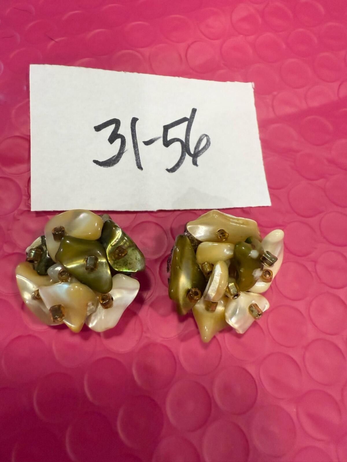 Other Wearable art vintage shimmery stone beaded clip on earrings Size ONE SIZE - 7 Thumbnail