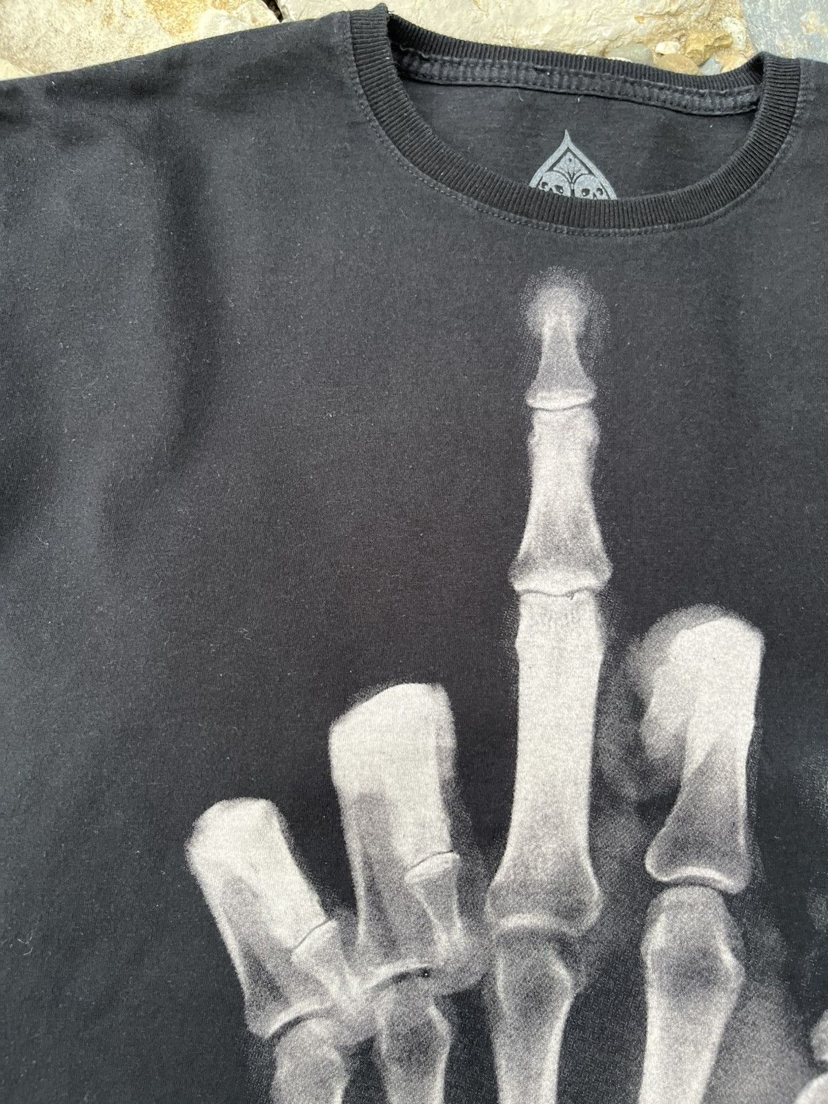 Japanese Brand × Vintage Vintage skeleton y2k fuck you roentgen middle finger tee Size US L / EU 52-54 / 3 - 10 Thumbnail