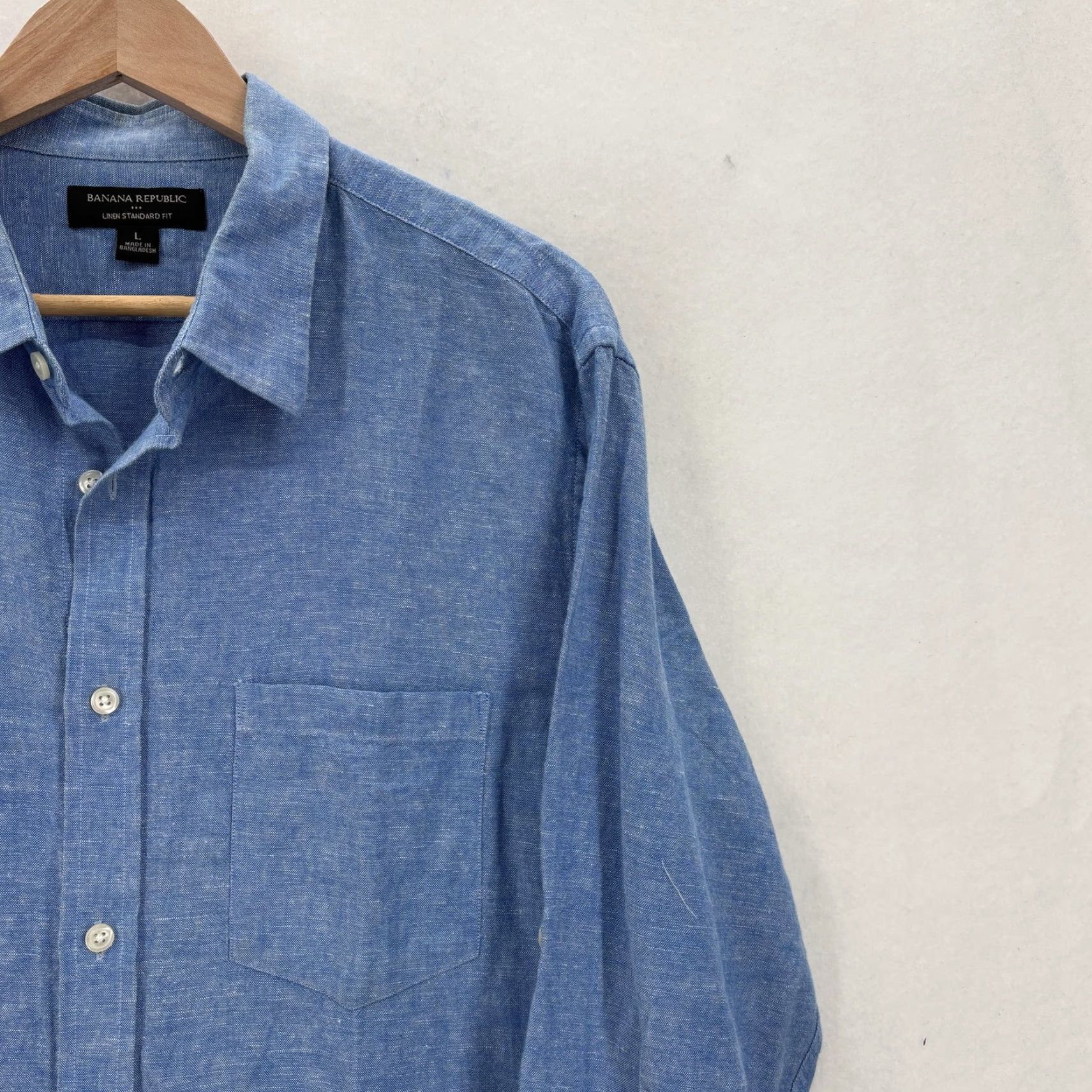 Banana Republic VINTAGE Banana Republic Shirt Mens Large Blue Linen Standard Fit Casual Chambray Preppy Size US L / EU 52-54 / 3 - 2 Thumbnail