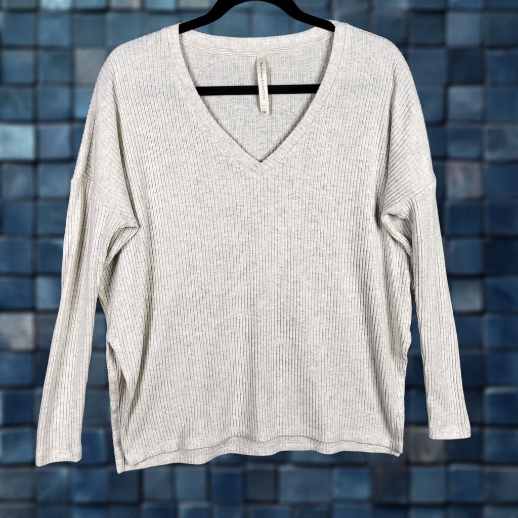 Vintage The Group babaton Rib V-neck long sleeve top L Ivory Knit Top Womens Regular Size L Size L / US 10 / IT 46 - 1 Thumbnail