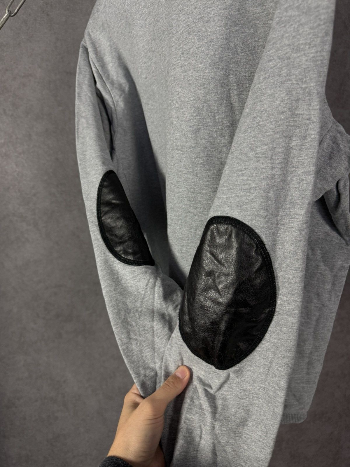 Acne Studios Acne Jeans luxury designer v neck sweatshirt Size US M / EU 48-50 / 2 - 8 Thumbnail