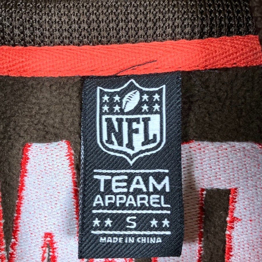 Vintage Team Apparel Mens Cleveland Browns 1/4 Zip Sweater Fleece Lined Athleisure Small Shirt Pullover Knit Brown Football Browns Mens S Size US S / EU 44-46 / 1 - 6 Thumbnail