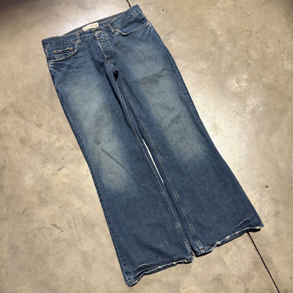 Old Navy Vintage Old Navy Low Rise Boot Cut Denim Jeans Grunge Punk Size US 33 - 2 Thumbnail