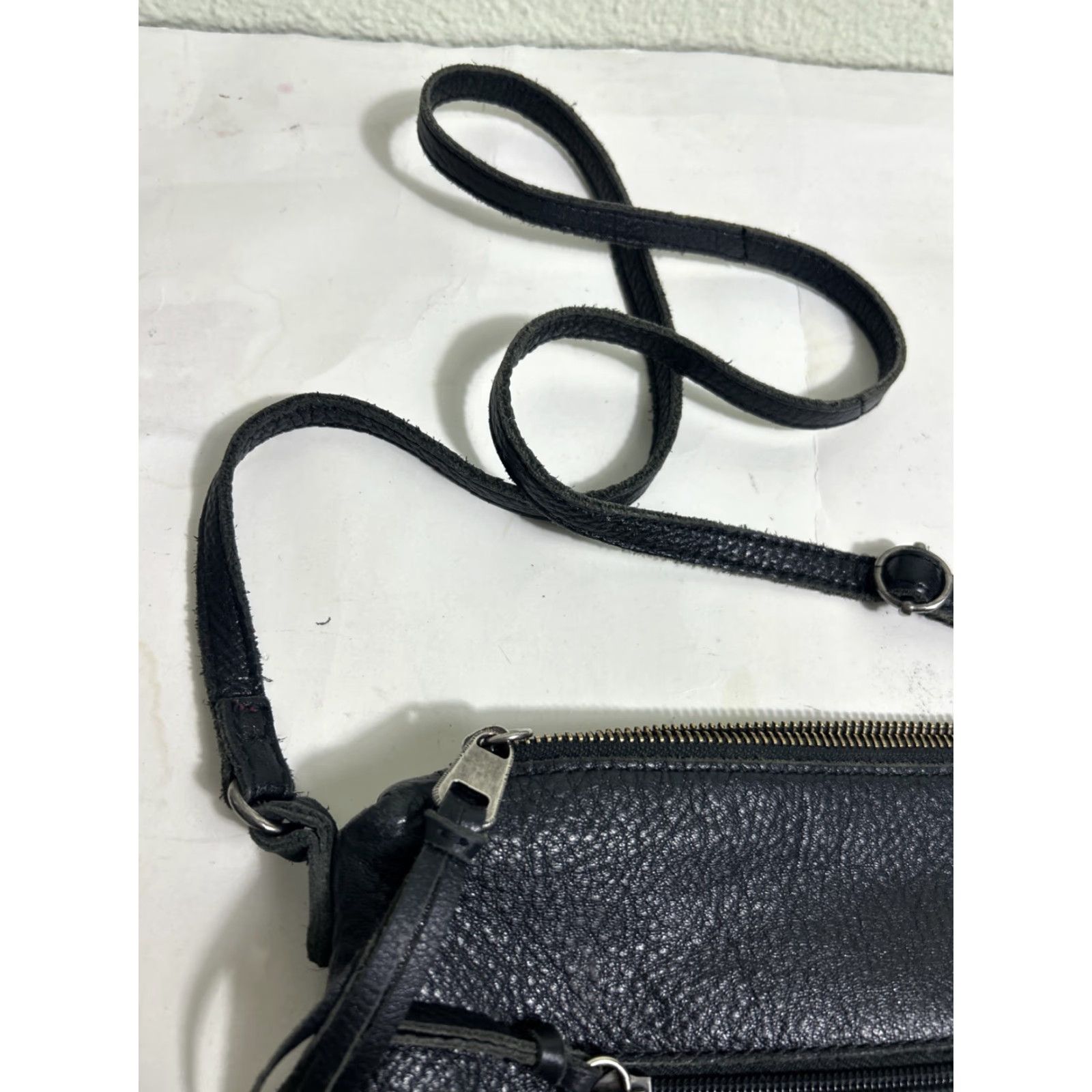 The Sak VINTAGE The Sak Black Leather Crossbody Purse Pebbles Woven 11x8x1.5 Size ONE SIZE - 5 Thumbnail