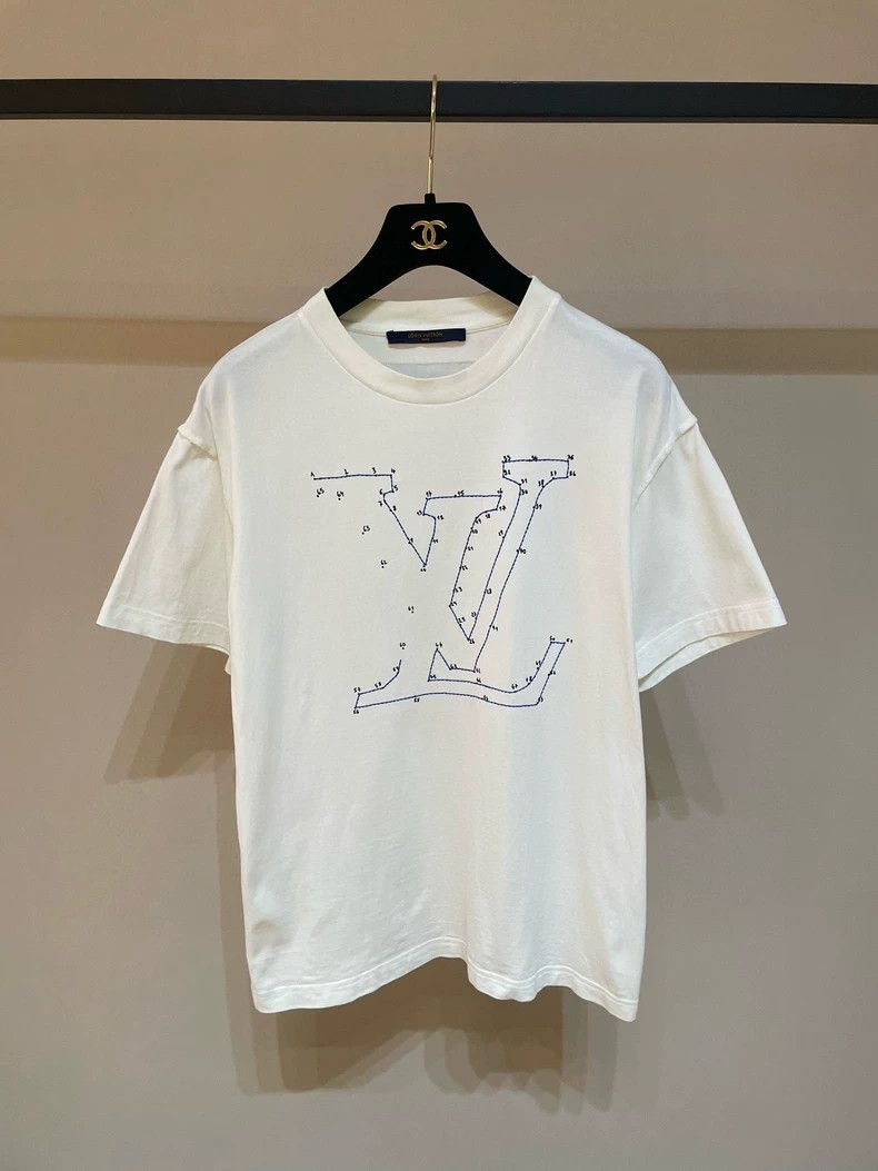 Louis Vuitton LOUIS VUITTON Embroidered Lianliankan short sleeves 2504-Ne Size US XS / EU 42 / 0 - 1 Thumbnail