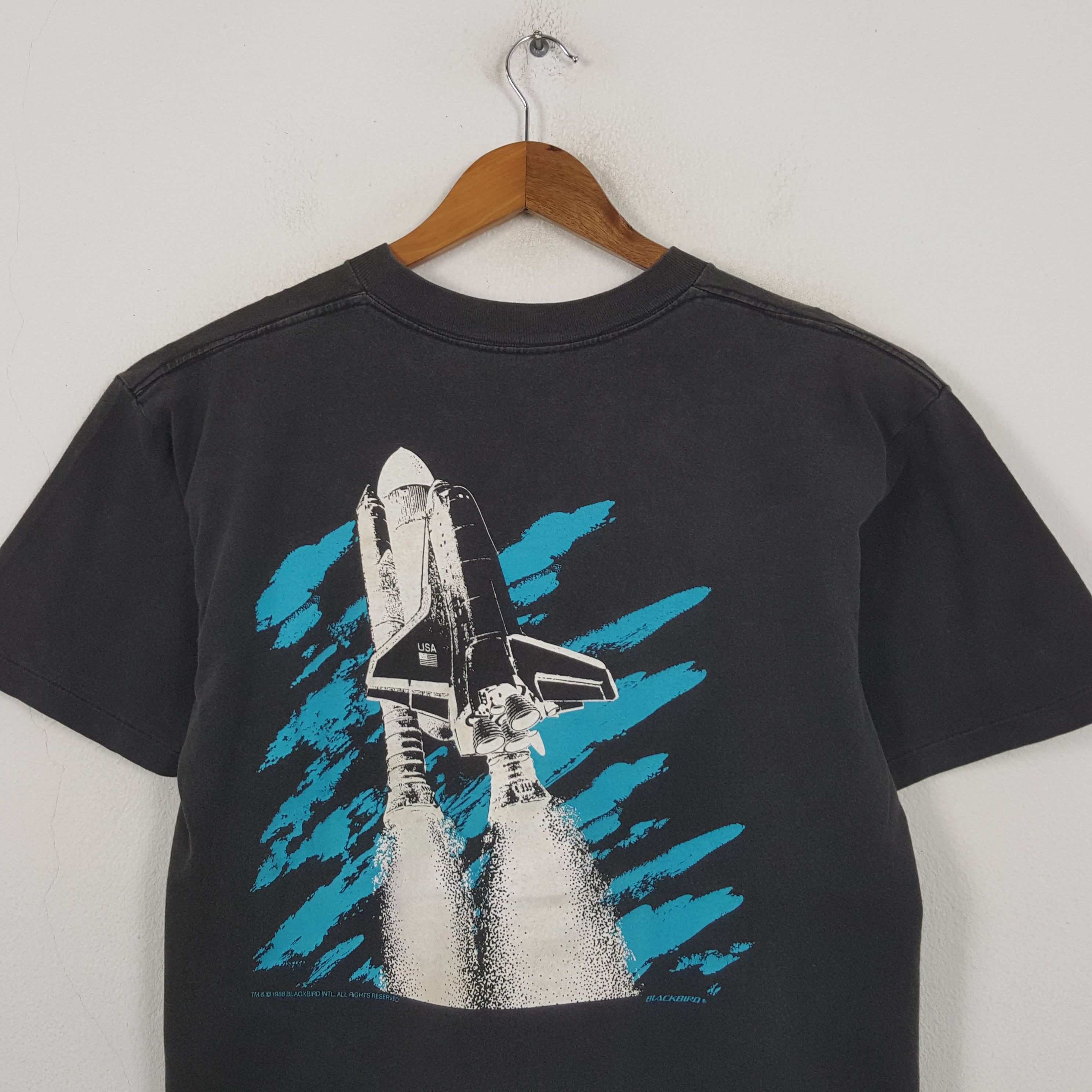 Vintage Vintage 90's Space Shuttle USA Art T-shirt RR9 Size US L / EU 52-54 / 3 - 2 Thumbnail