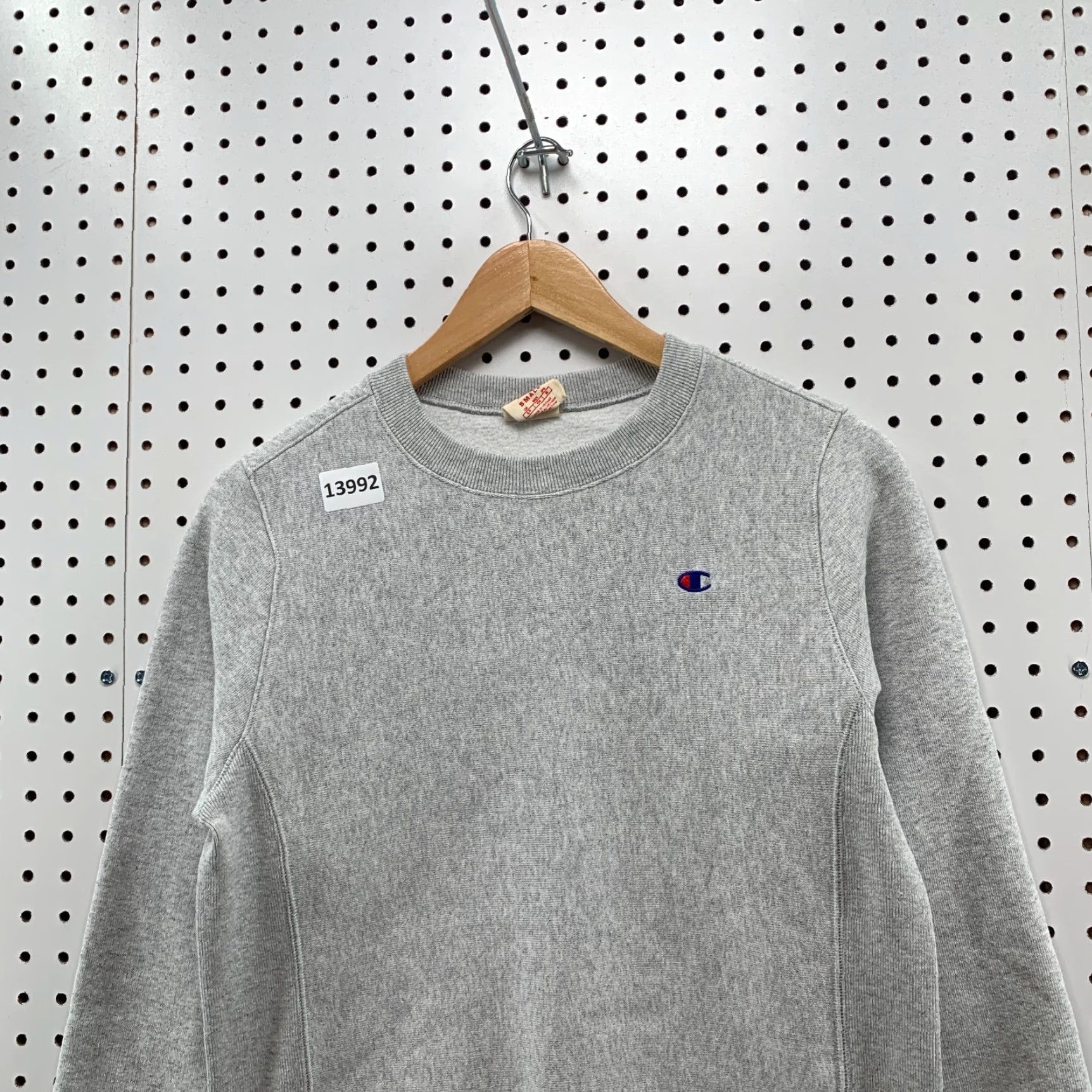 Champion VINTAGE Champion Reverse Weave Sweatshirt Mens Small Gray Pullover Crewneck 70s Retro Gray Sweatshirt Mens Small 70s Retro Logo Size S / US 4 / IT 40 - 7 Thumbnail