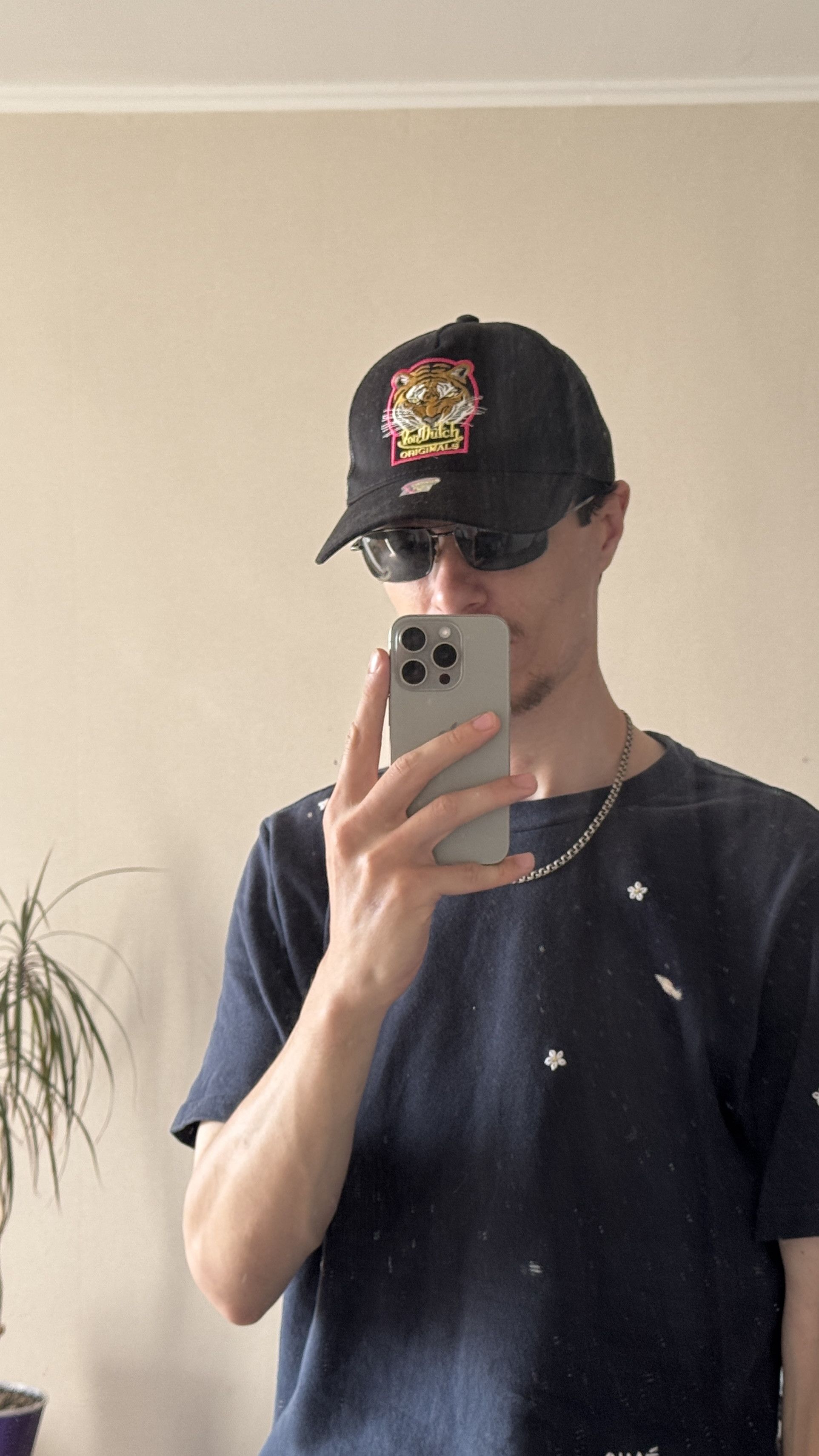 Ed Hardy × Von Dutch Von Dutch Y2K vintage Tiger Logo Trucker Hat Cap Size ONE SIZE - 1 Thumbnail