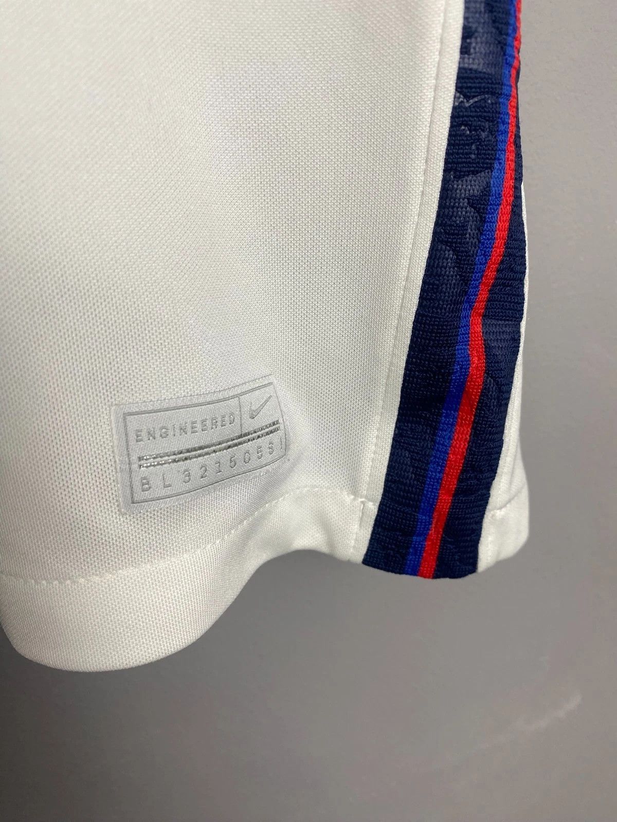 Nike Nike England National Team 2020-2021 Home Football Jersey Size US M / EU 48-50 / 2 - 4 Thumbnail