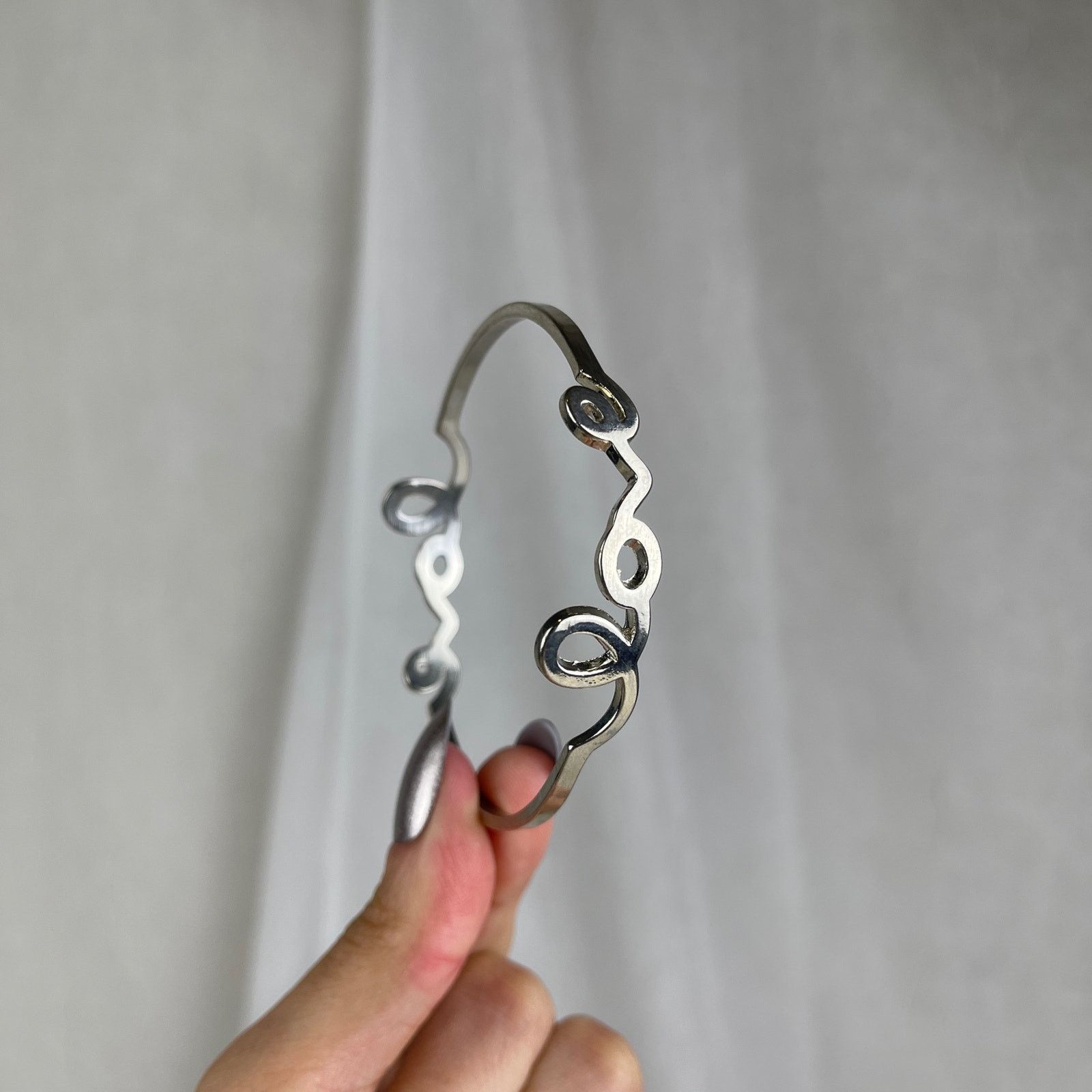 Other Dainty Silver LOVE Bangle Bracelet Minimalist Romantic NWOT Size ONE SIZE - 8 Thumbnail