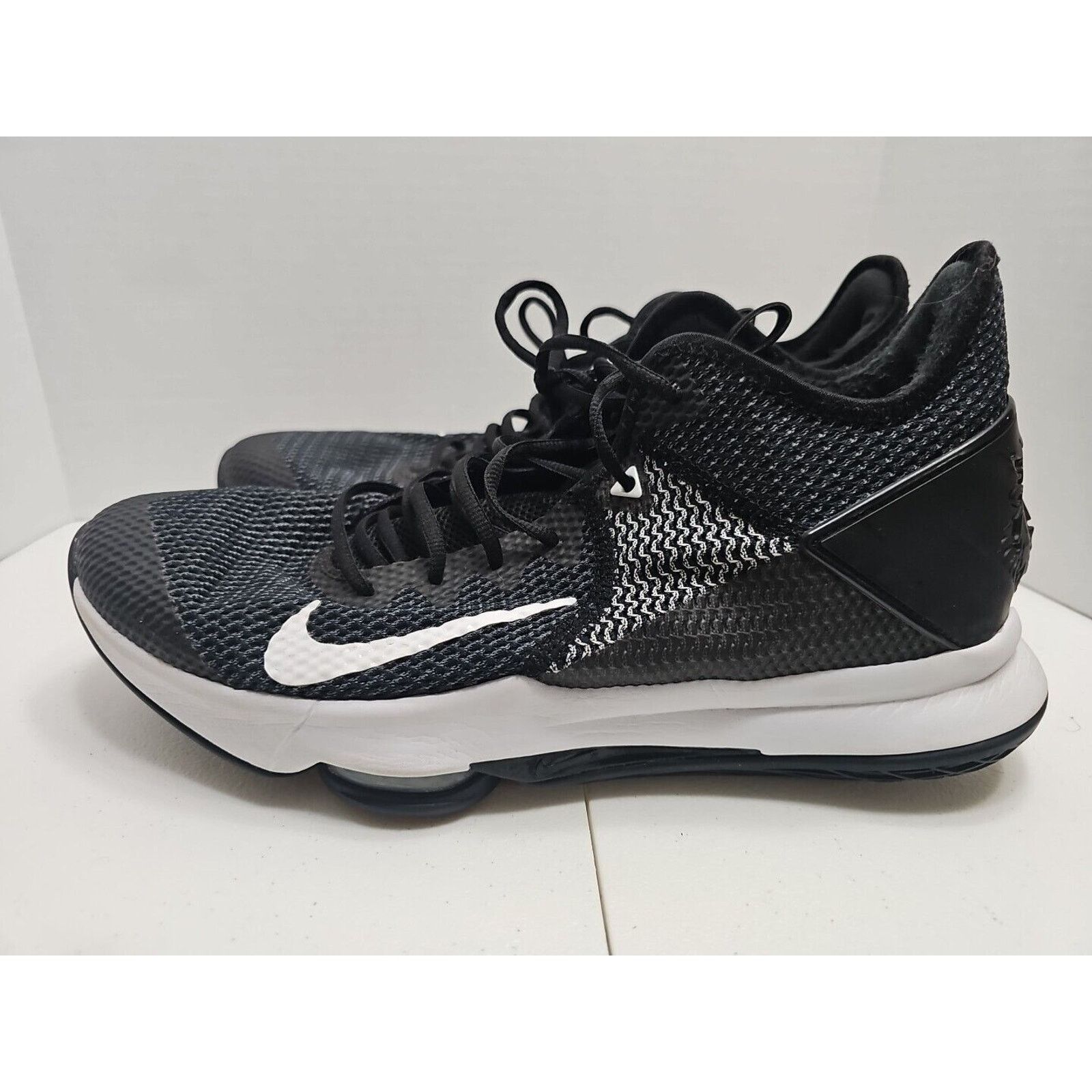 Nike Nike LeBron Witness 4 Black Mens Size 14 Basketball Sneakers Size US 14 / EU 47 - 8 Thumbnail