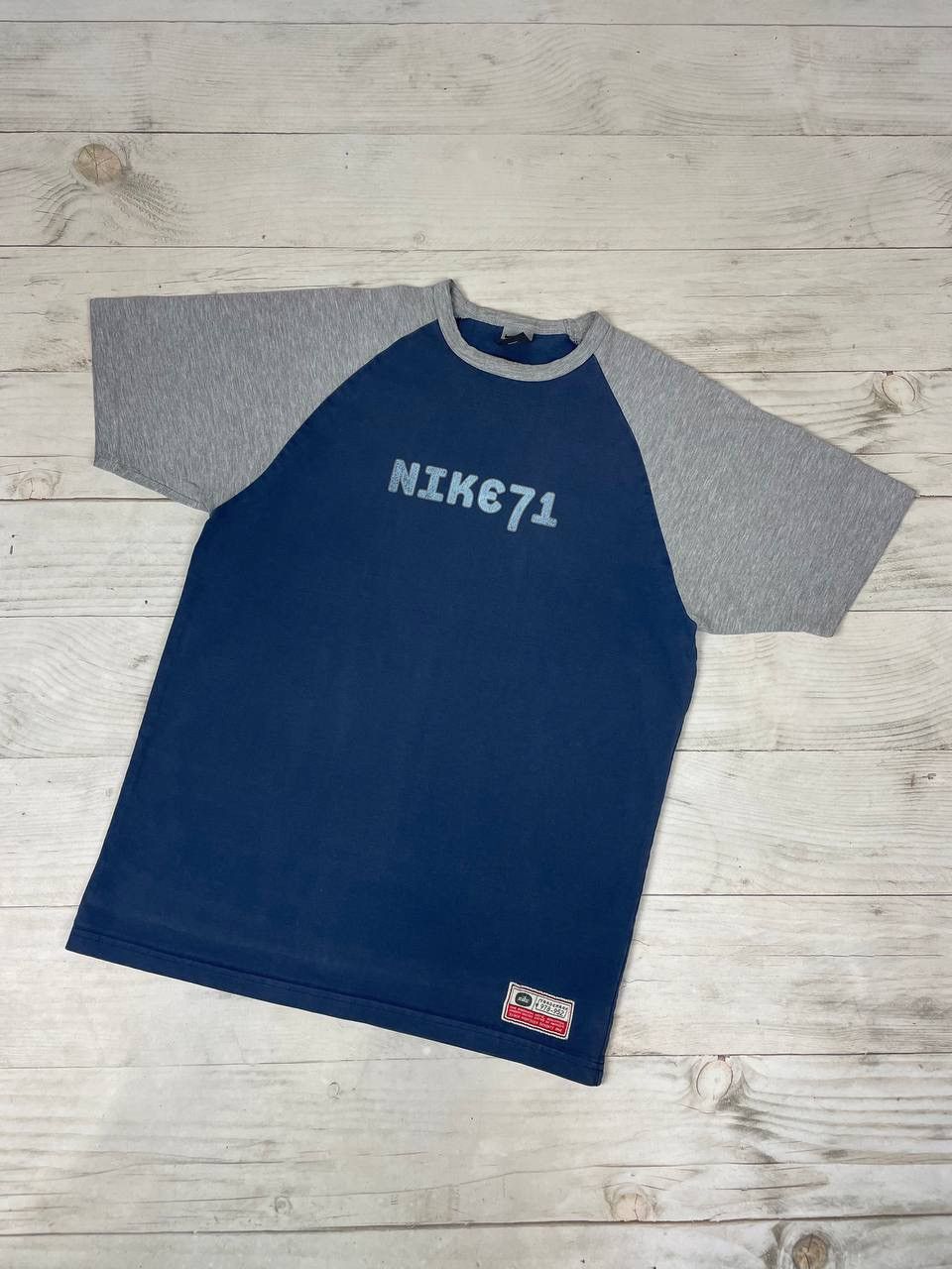 Nike Vintage Nike 71 T Shirt 00s Big Logo Size US L / EU 52-54 / 3 - 1 Thumbnail