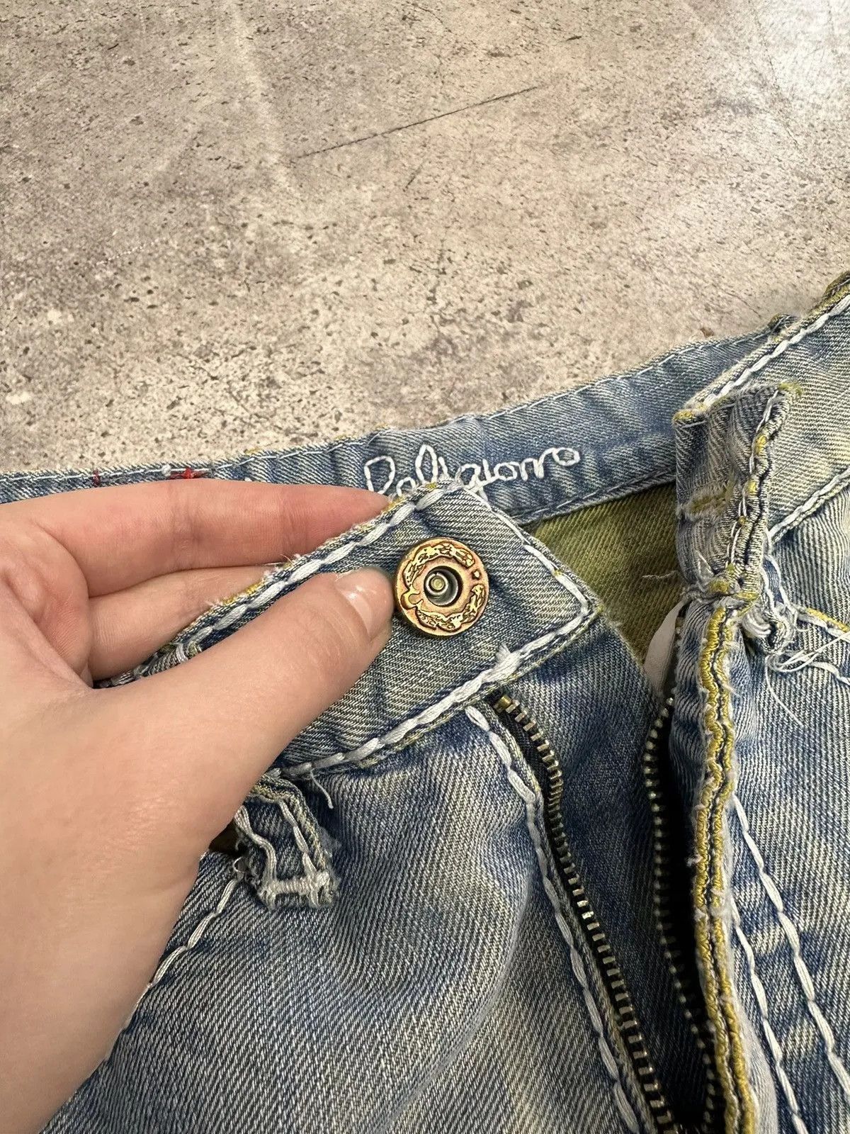 True Religion Vintage USA True Religion Japan Distressed Faded Denim Y2K Size US 31 - 8 Thumbnail
