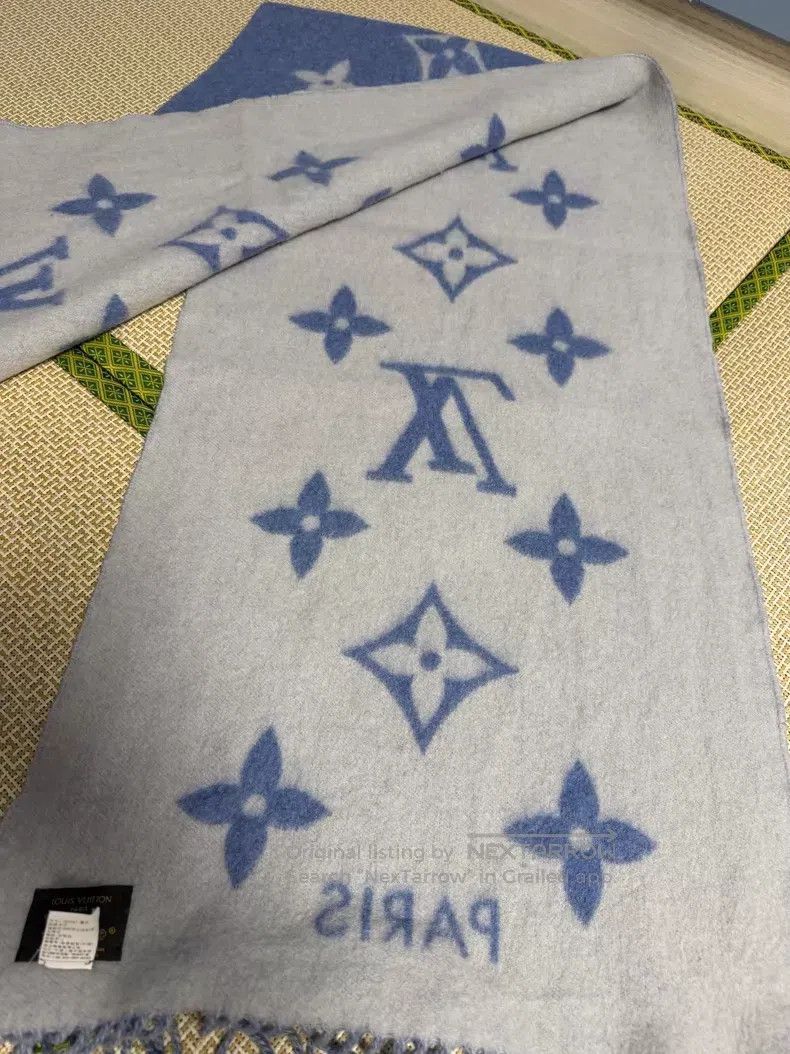 Louis Vuitton Louis Vuitton Blue cashmere scarf Size ONE SIZE - 3 Thumbnail
