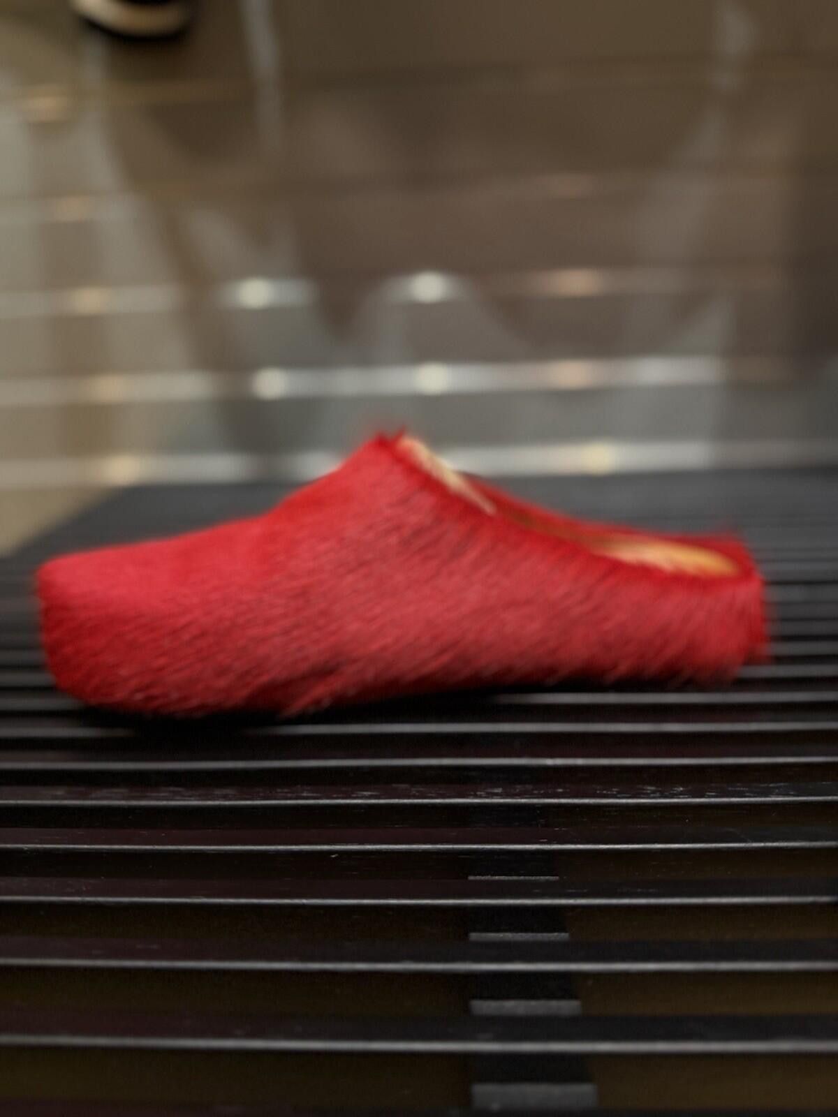 Marni MARNI Red Fur Platform Slides Men’s 9US/42EU 100% Authentic Size US 9 / EU 42 - 9 Thumbnail