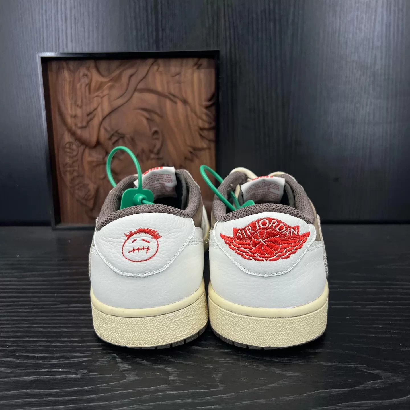 Nike Jordan 1 Low Mocha Reverse Swoosh 42 Size US 9 / EU 42 - 8 Thumbnail