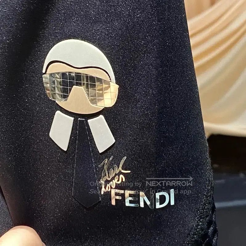 Fendi Fendi Black Cotton Casual Pants for Women . Size 23" - 5 Thumbnail