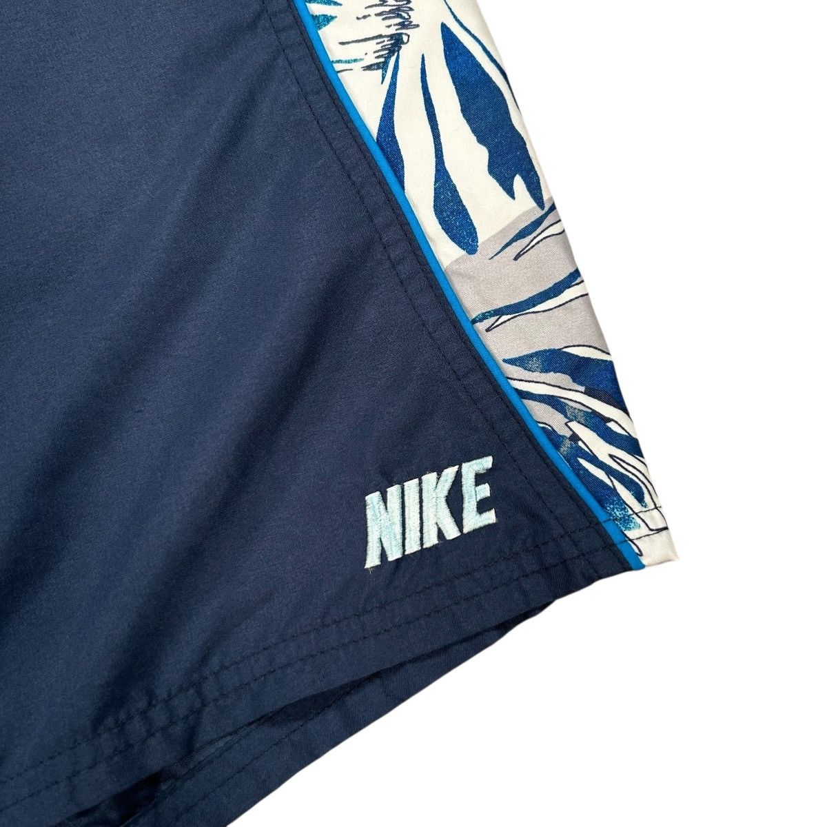 Nike Mens Nike Blue & White Floral Bathing Suit Swim Shorts Size US 36 / EU 52 - 2 Thumbnail