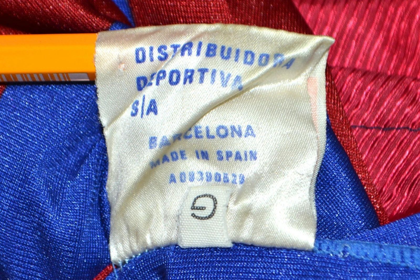 Other BARCELONA 1984/1989 HOME FOOTBALL SHIRT MEYBA VINTAGE L Size US L / EU 52-54 / 3 - 8 Thumbnail
