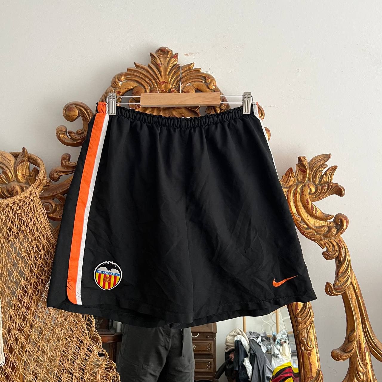 Nike Nike Valencia vintage short Size:M 2000s Size US 34 / EU 50 - 1 Thumbnail