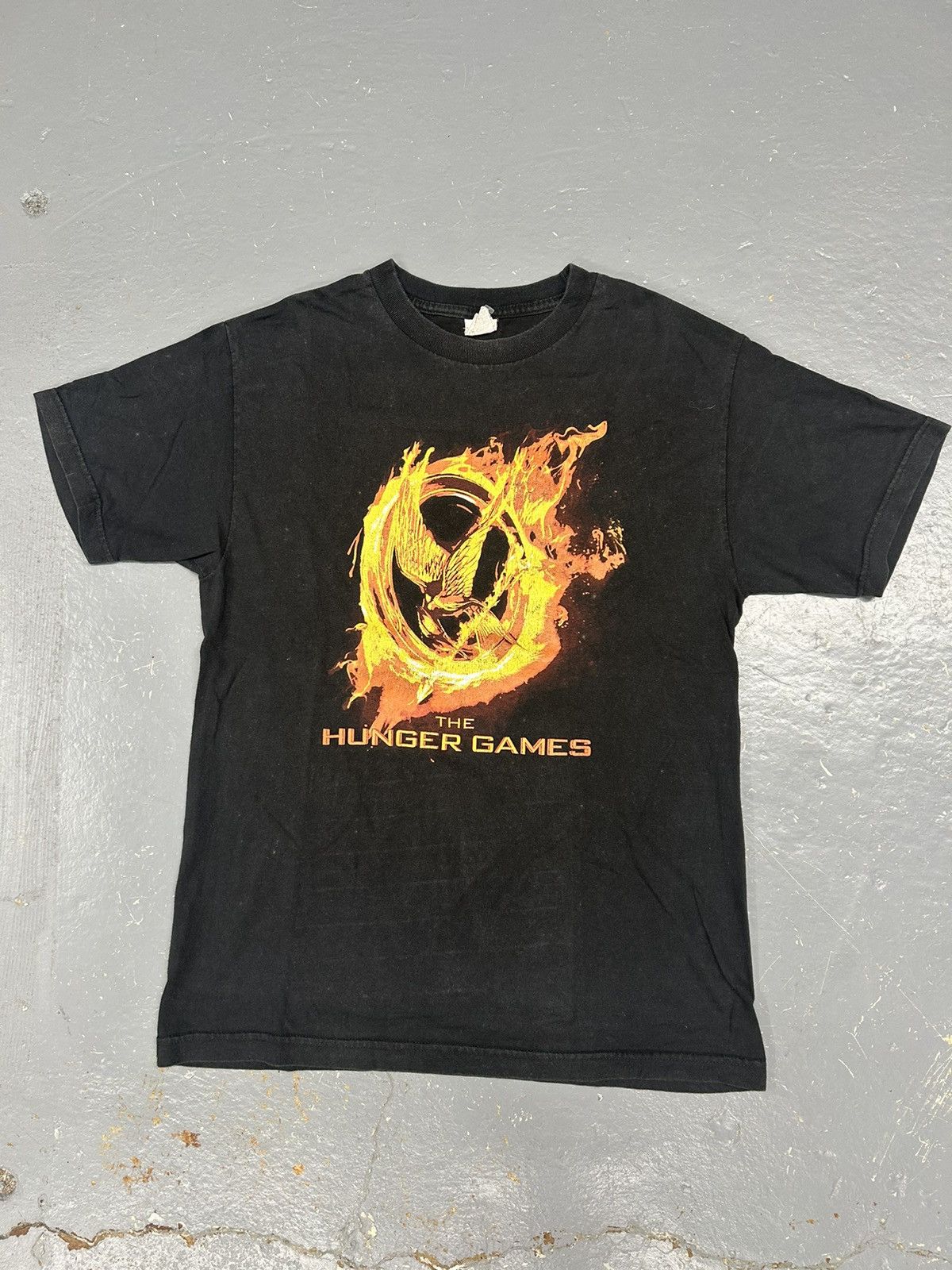 Vintage Crazy Vintage Y2K Hunger Games Black Graphic Movie Shirt Size US M / EU 48-50 / 2 - 1 Thumbnail
