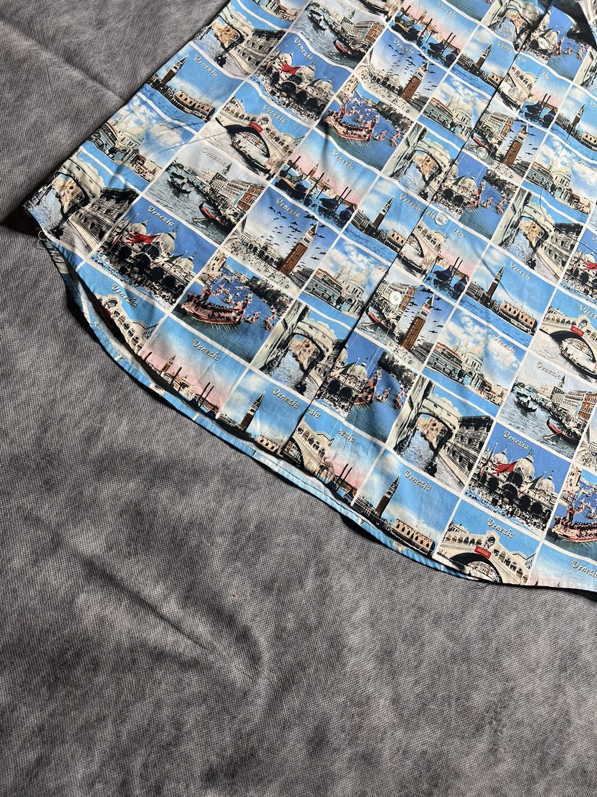 Vintage Ciao Venezia Palm Springs all over print button us Size US XL / EU 56 / 4 - 5 Thumbnail