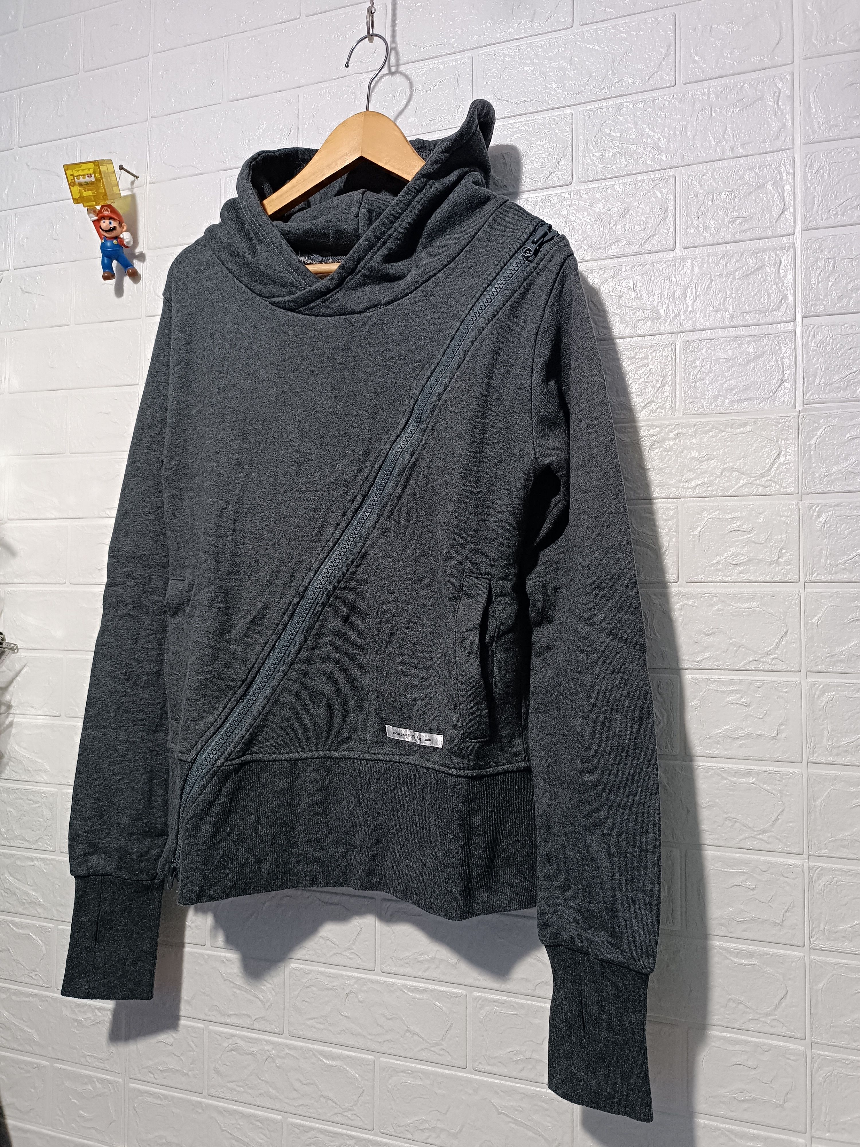 Japanese Brand Asymmetrical Zip-Up Sweatshirt Hoodie Size US M / EU 48-50 / 2 - 3 Thumbnail