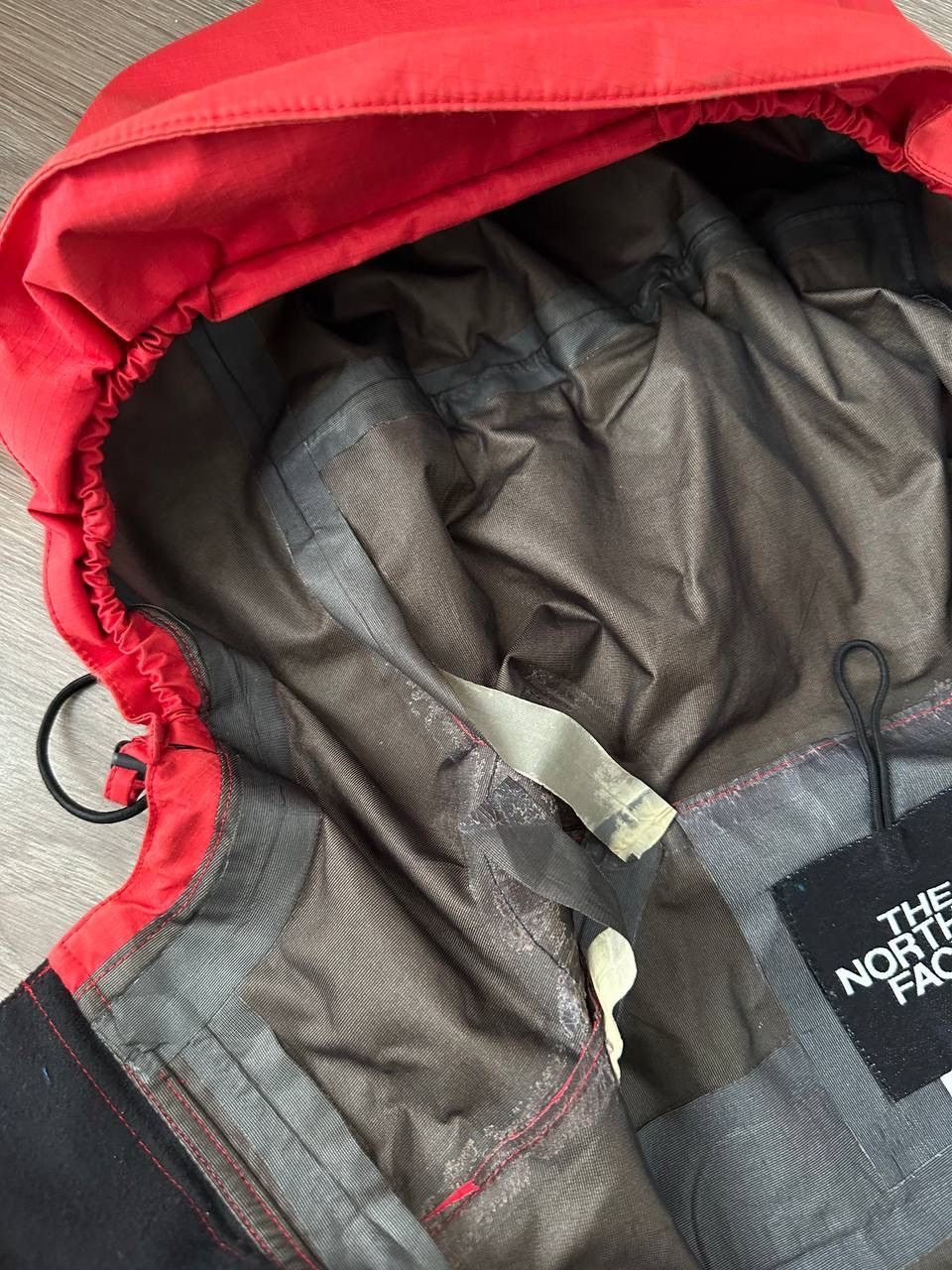 The North Face × Vintage Vintage Outdoor Red Gore-Tex The North Face Jacket Size US L / EU 52-54 / 3 - 14 Thumbnail