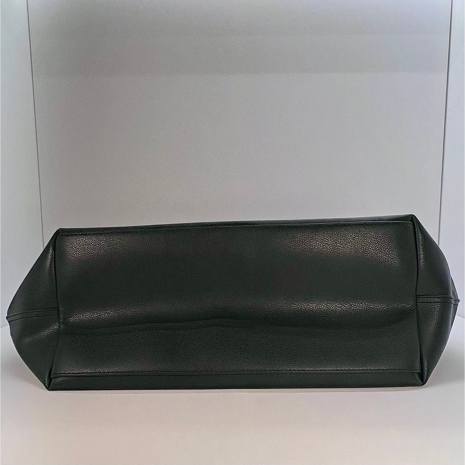 Victoria's Secret Victoria’s Secret Black Tote Handbag Purse ($100 MSRP) NWT Size ONE SIZE - 5 Thumbnail