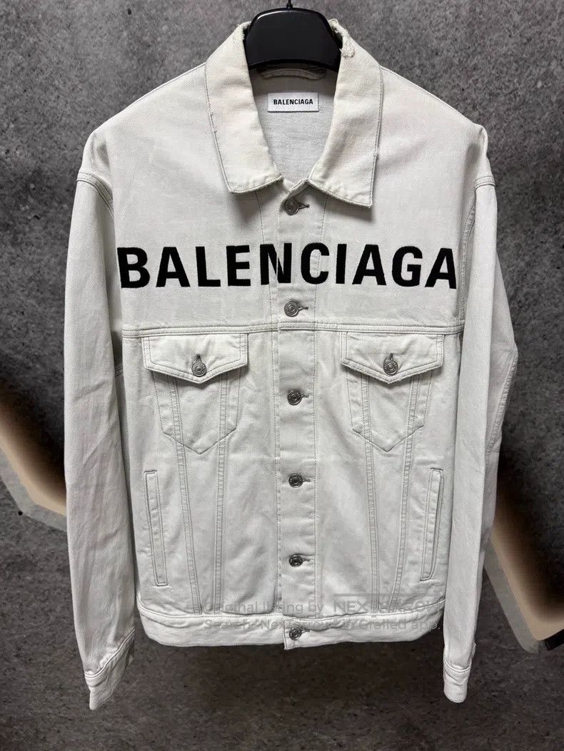 Balenciaga Balenciaga White Denim Jacket Size XS / US 0-2 / IT 36-38 - 1 Thumbnail