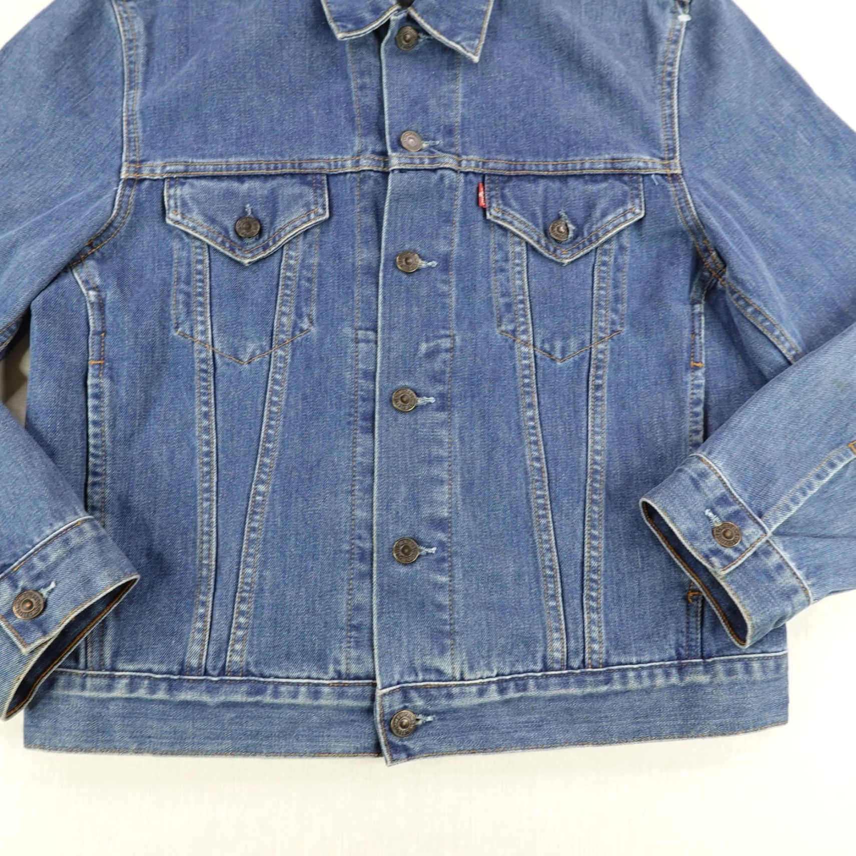 Levi's VINTAGE Levi's Denim Jacket Mens Medium Blue Trucker Jean Coat Red Tab Button Up 70550 - Casual Everyday 70550 Mens Medium Blue Denim Jacket Size US 31 - 3 Thumbnail