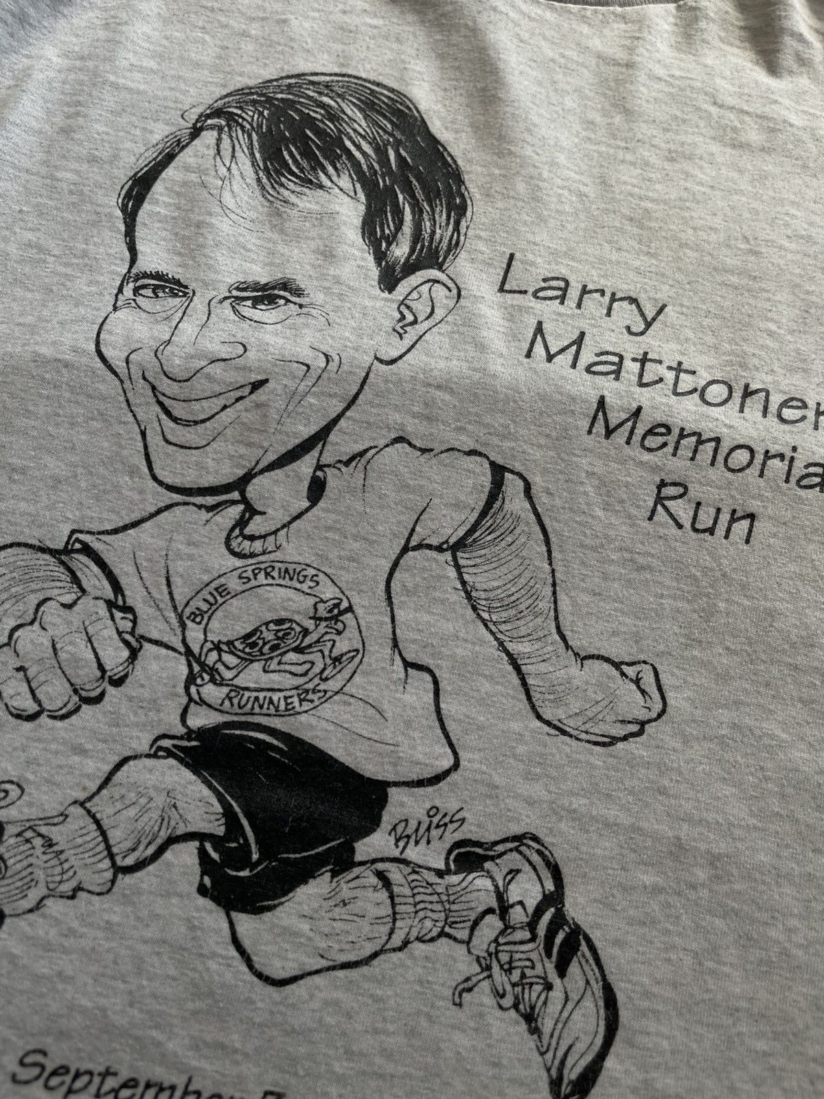 Vintage VTG 1994 Blue Springs Runners Larry Mattonen Caricature Tee Size US L / EU 52-54 / 3 - 3 Thumbnail