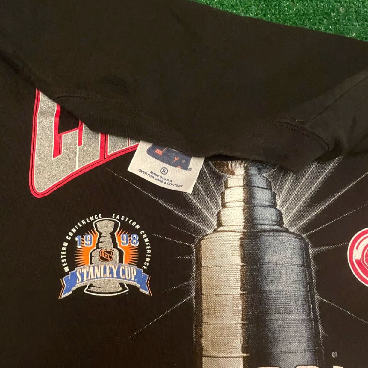 NHL VINTAGE Detroit Red Wings NHL 1998 Stanley Cup Champions Cut Off Shirt XL Sleeveless Men Black 90s Sports USA Hip Hop Size US XL / EU 56 / 4 - 2 Thumbnail