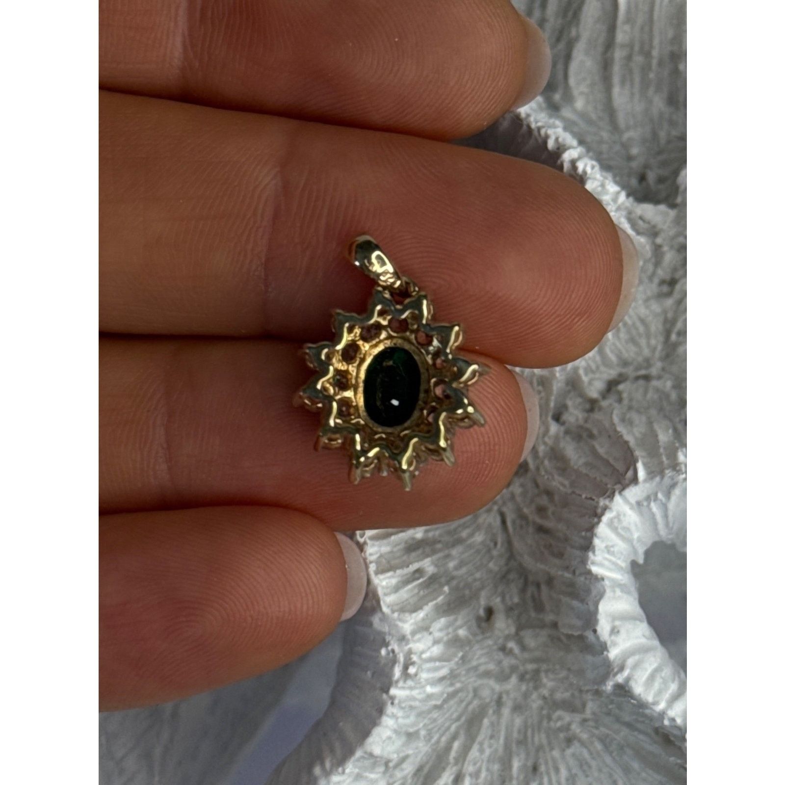 Jewelry 925 STERLING SILVER GOLD PLATED EMERALD & BERYL PENDANT Size ONE SIZE - 9 Thumbnail