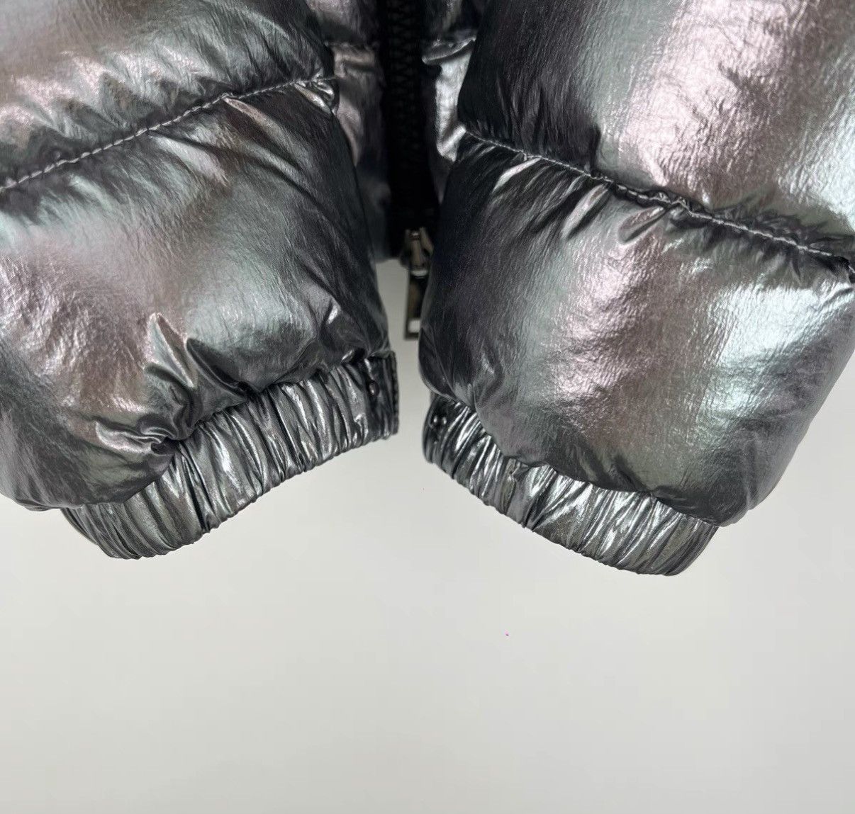 Moncler Moncler / Bady Silver Logo Shiny Down Jacket K12 Size XS / US 0-2 / IT 36-38 - 4 Thumbnail