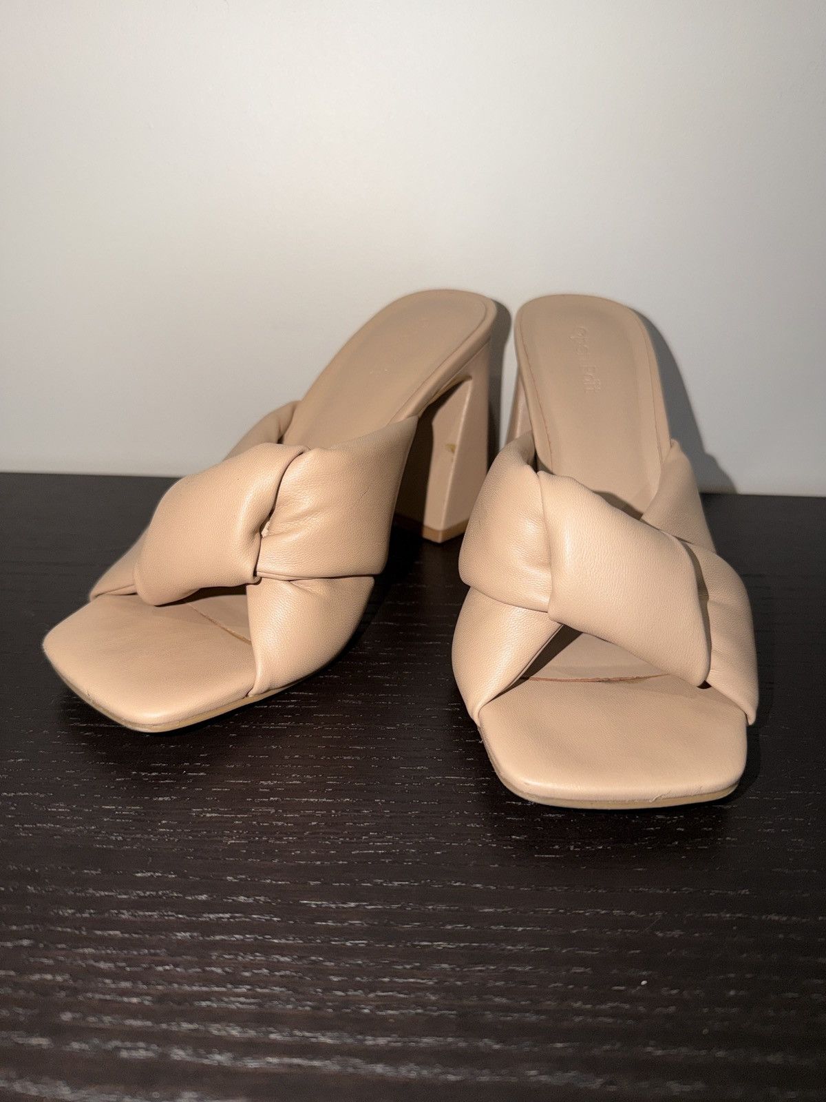 Other Open Edit Knot Slide Heeled Sandal Size US 8 / IT 38 - 1 Thumbnail