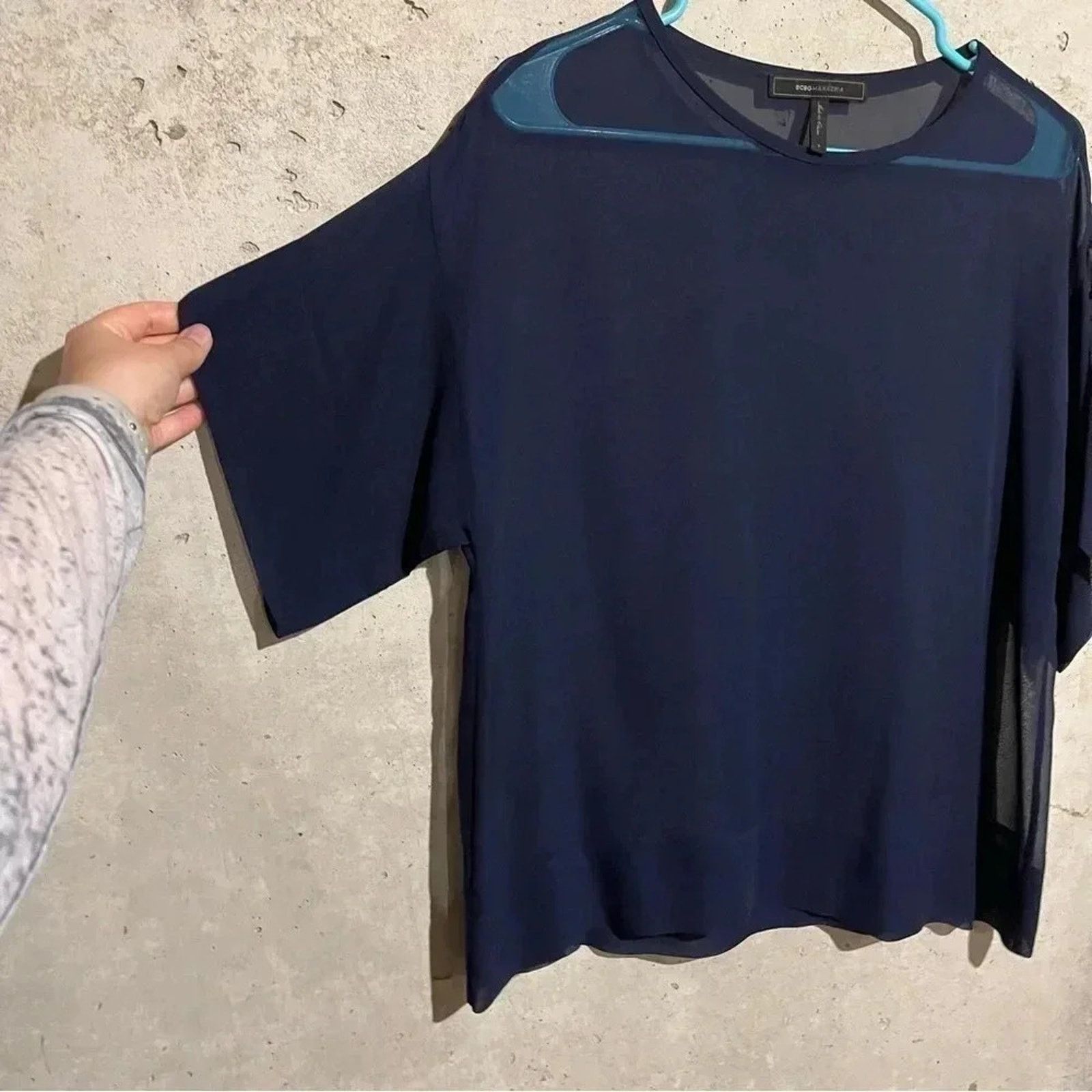 Bcbgmaxazria BCBG Navy Blue Sheer Shirt Blouse Women’s Size Small S Size S / US 4 / IT 40 - 2 Thumbnail