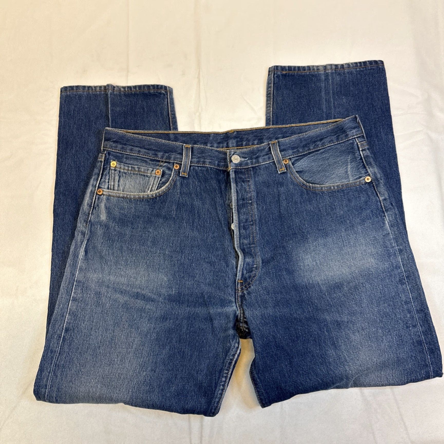 Levi's VINTAGE Levi’s Jeans Denim Button Fly Men’s Blue 37x30 Levi'S 501 Regular Straight USA 2000s Size US 37 - 4 Thumbnail