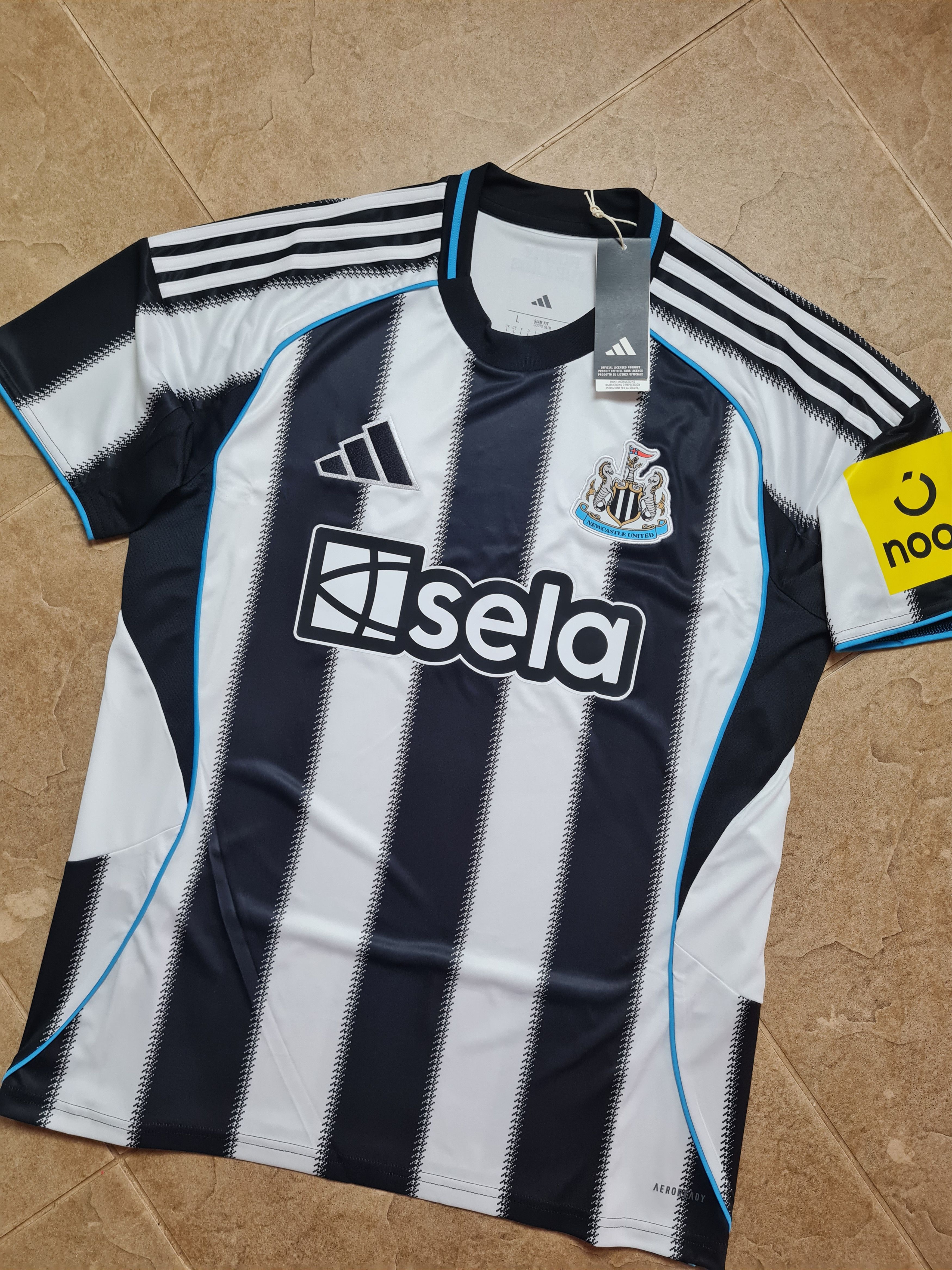 Adidas Adidas Newcastle United 24/25 Home Jersey Sela Noon JI 7382 Size US L / EU 52-54 / 3 - 13 Thumbnail