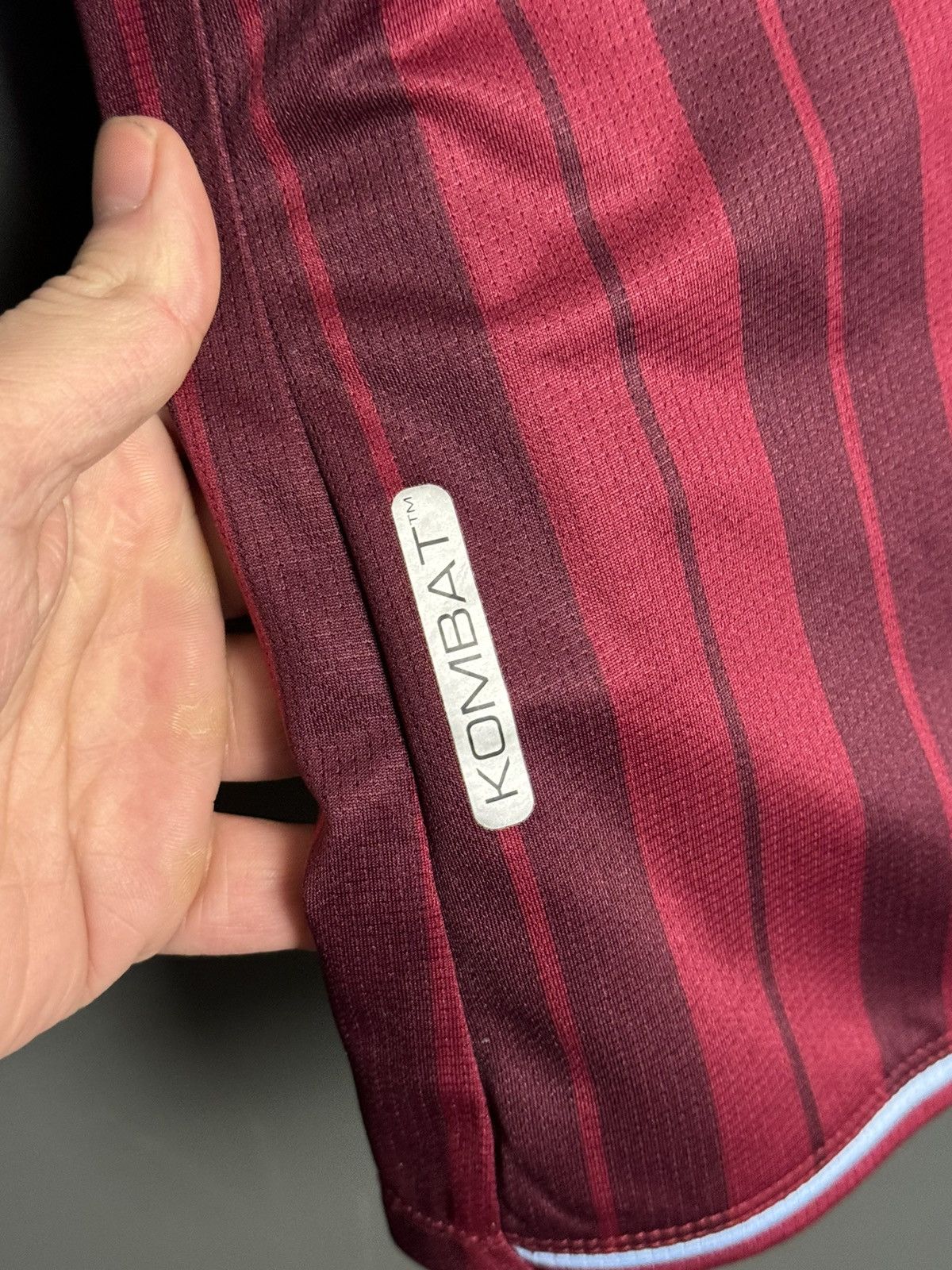 Kappa Aston Villa 21/22 Home Football Jersey Size US M / EU 48-50 / 2 - 7 Thumbnail
