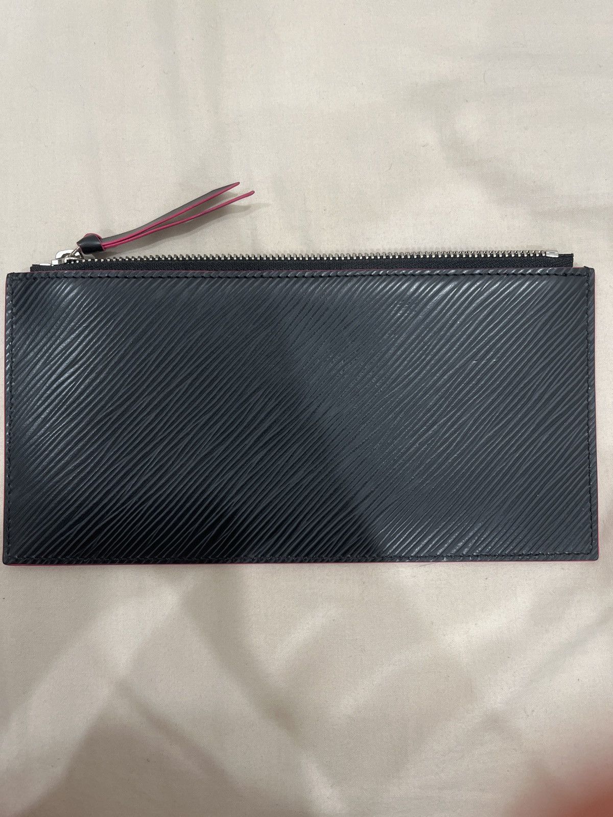 Louis Vuitton Louis Vuitton Epi Black Crossbody Bag Size ONE SIZE - 9 Thumbnail