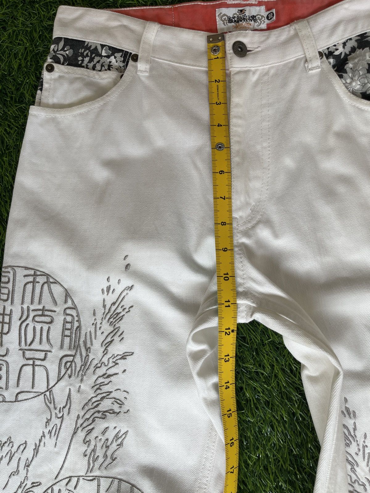 KARA Vintage90s🔥KARAKURI TAMASHI🔥Koi Fish Embroidered Denim Japan Size US 30 / EU 46 - 15 Thumbnail