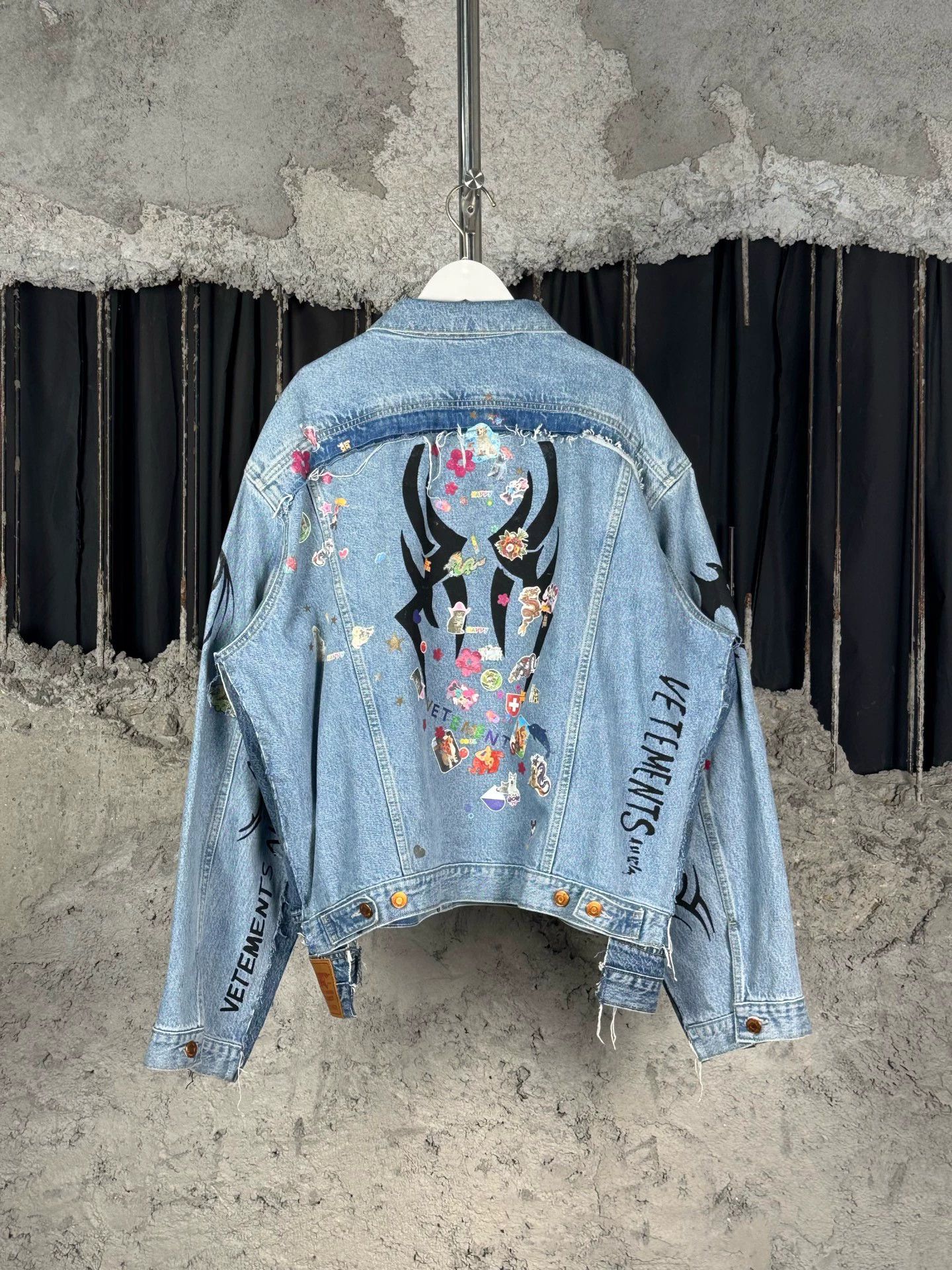 Vetements vetements x Levi's denim jacket S 99 new Size US S / EU 44-46 / 1 - 2 Thumbnail