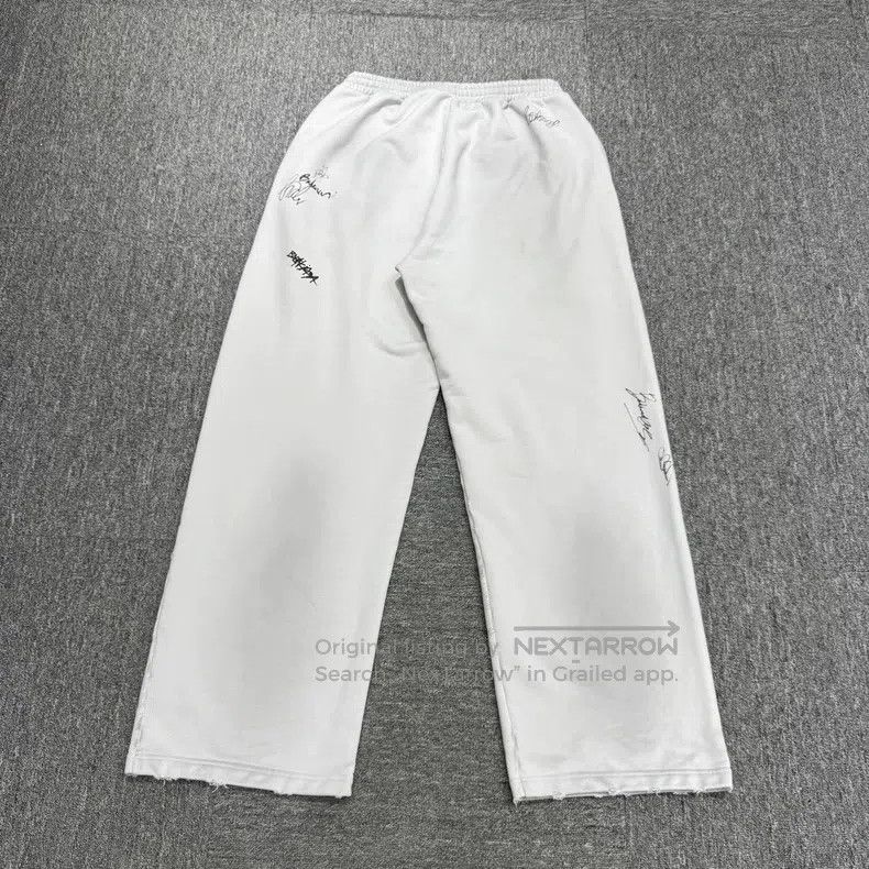 Balenciaga Balenciaga size M Graffiti letter distressed sweatpants Size US 27 - 5 Thumbnail